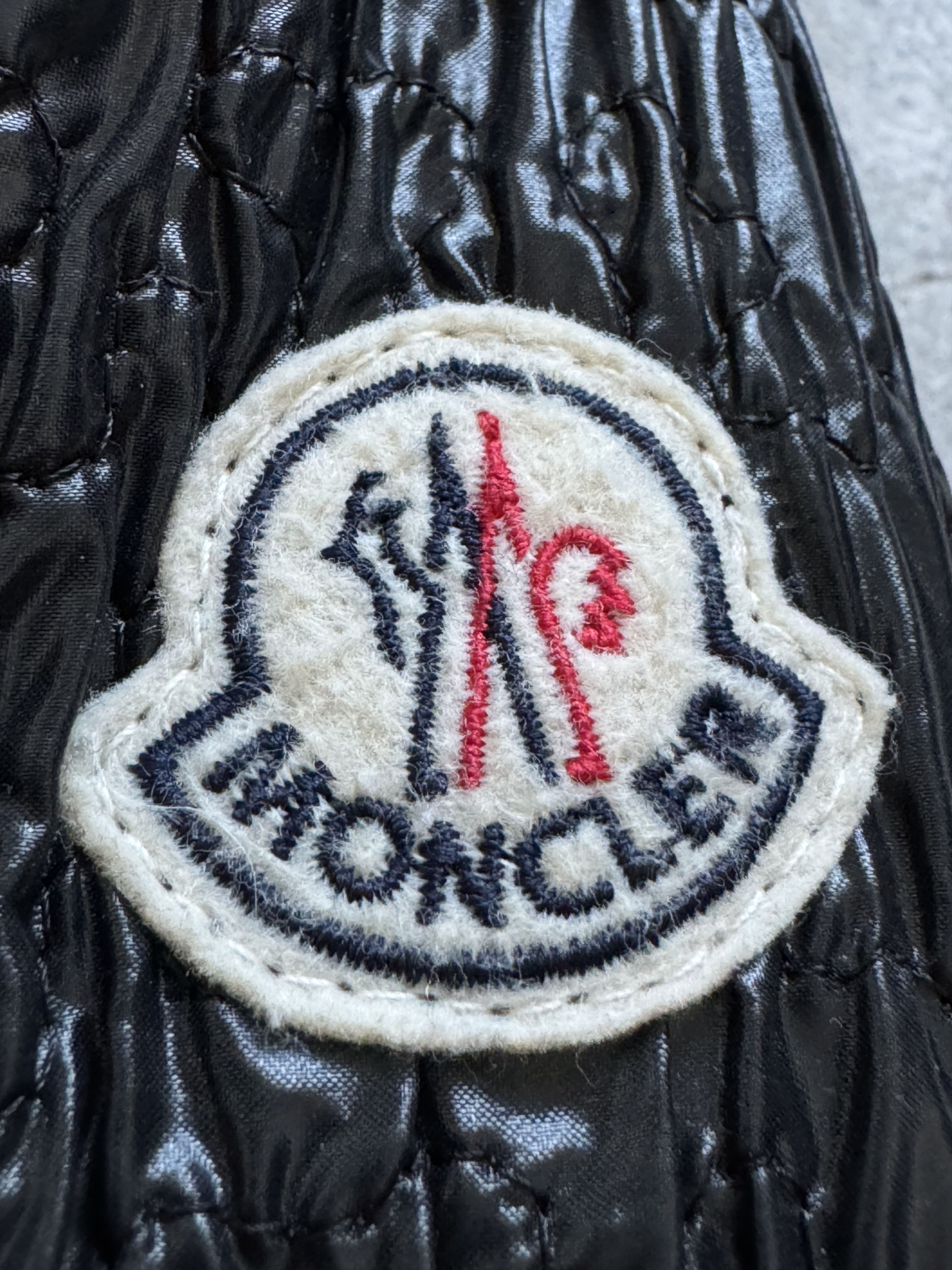 Moncler Moncler black embossed puffer jacket with fur Size M / US 6-8 / IT 42-44 - 7 Thumbnail
