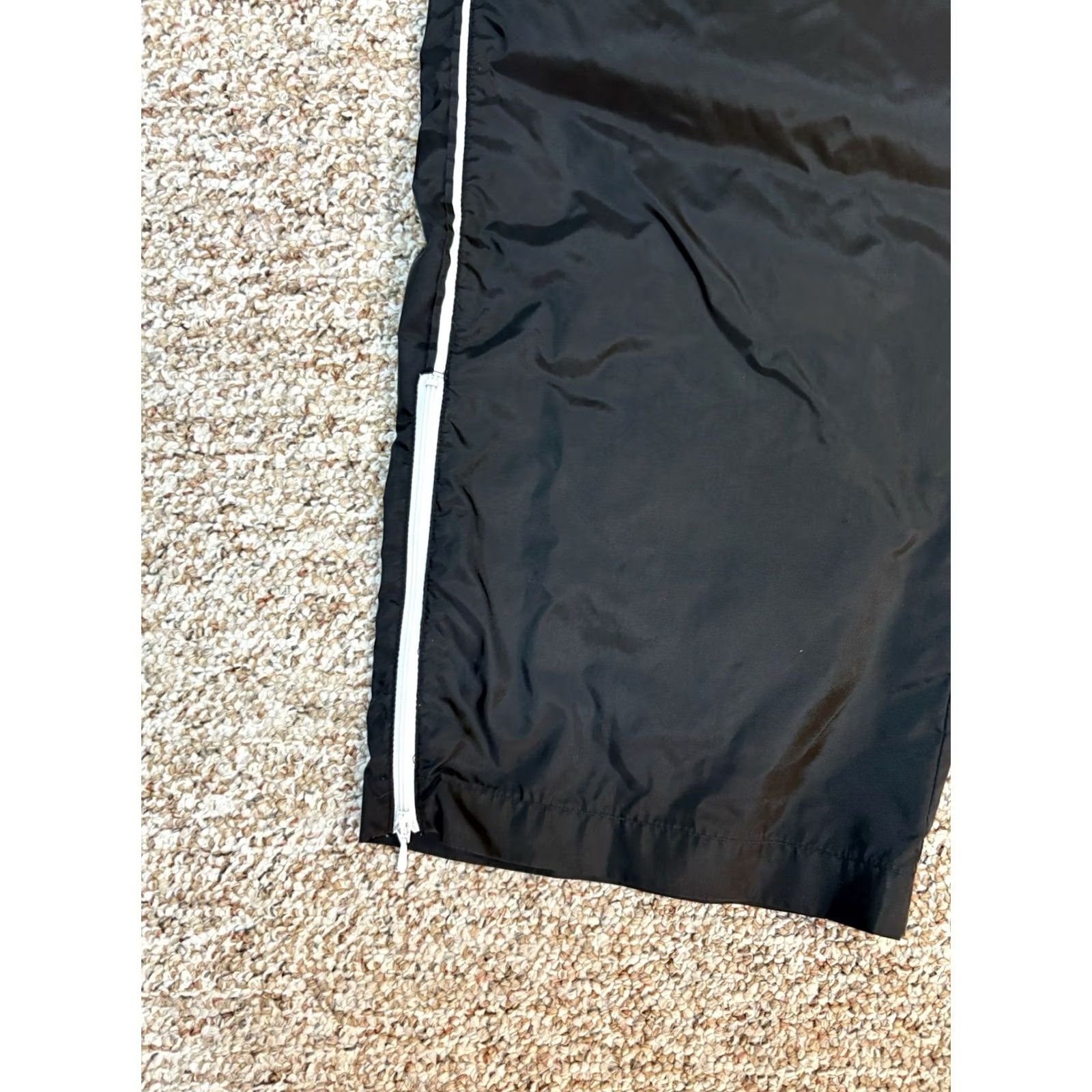 Nike VINTAGE Nike Sweatpants Women Large Black Swoosh Track Zipper Bottoms Y2K Size 36" / US 14 / IT 50 - 2 Thumbnail