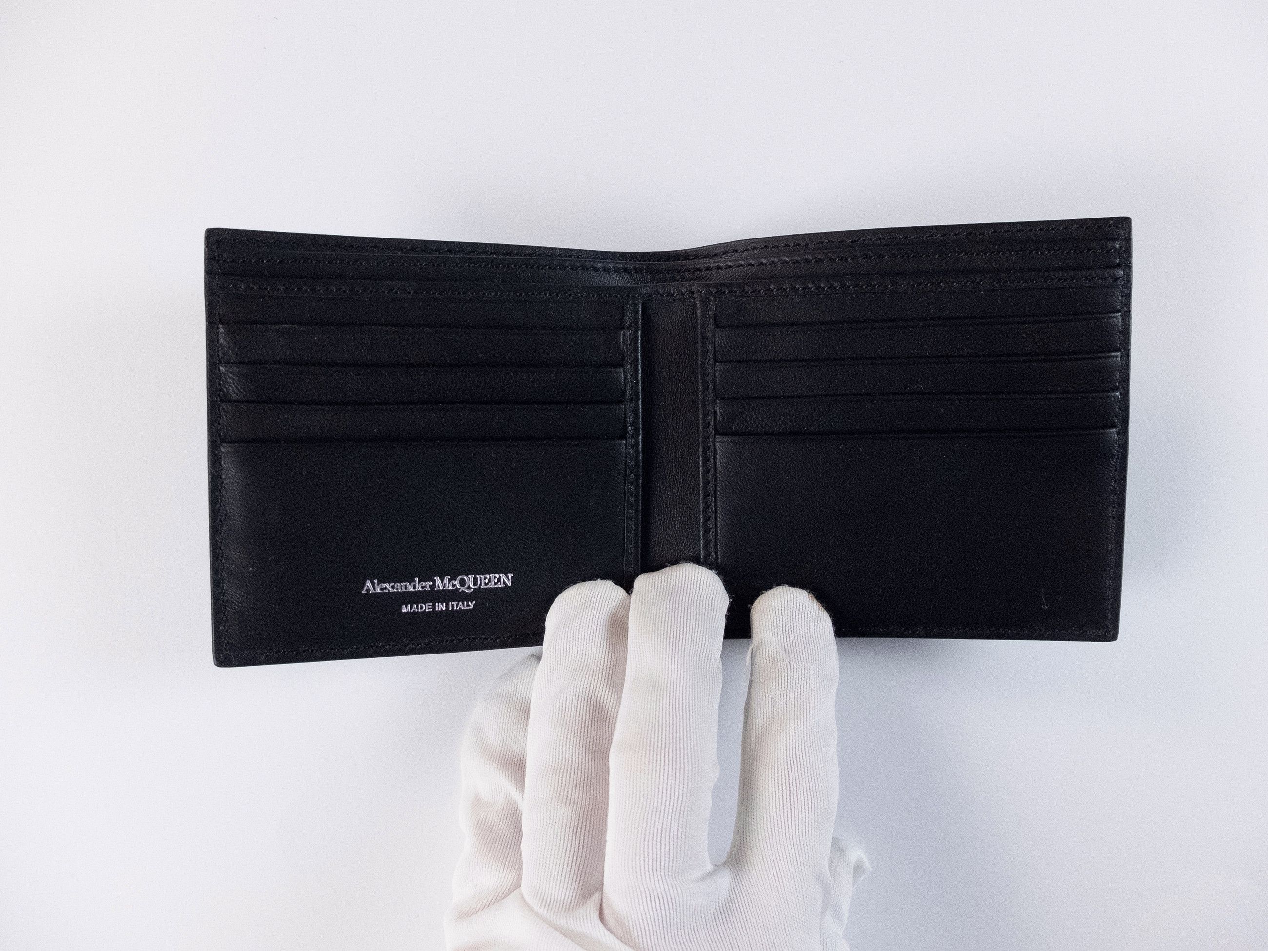 Alexander McQueen ALEXANDER MCQUEEN black graffiti logo leather bifold wallet Size ONE SIZE - 3 Thumbnail