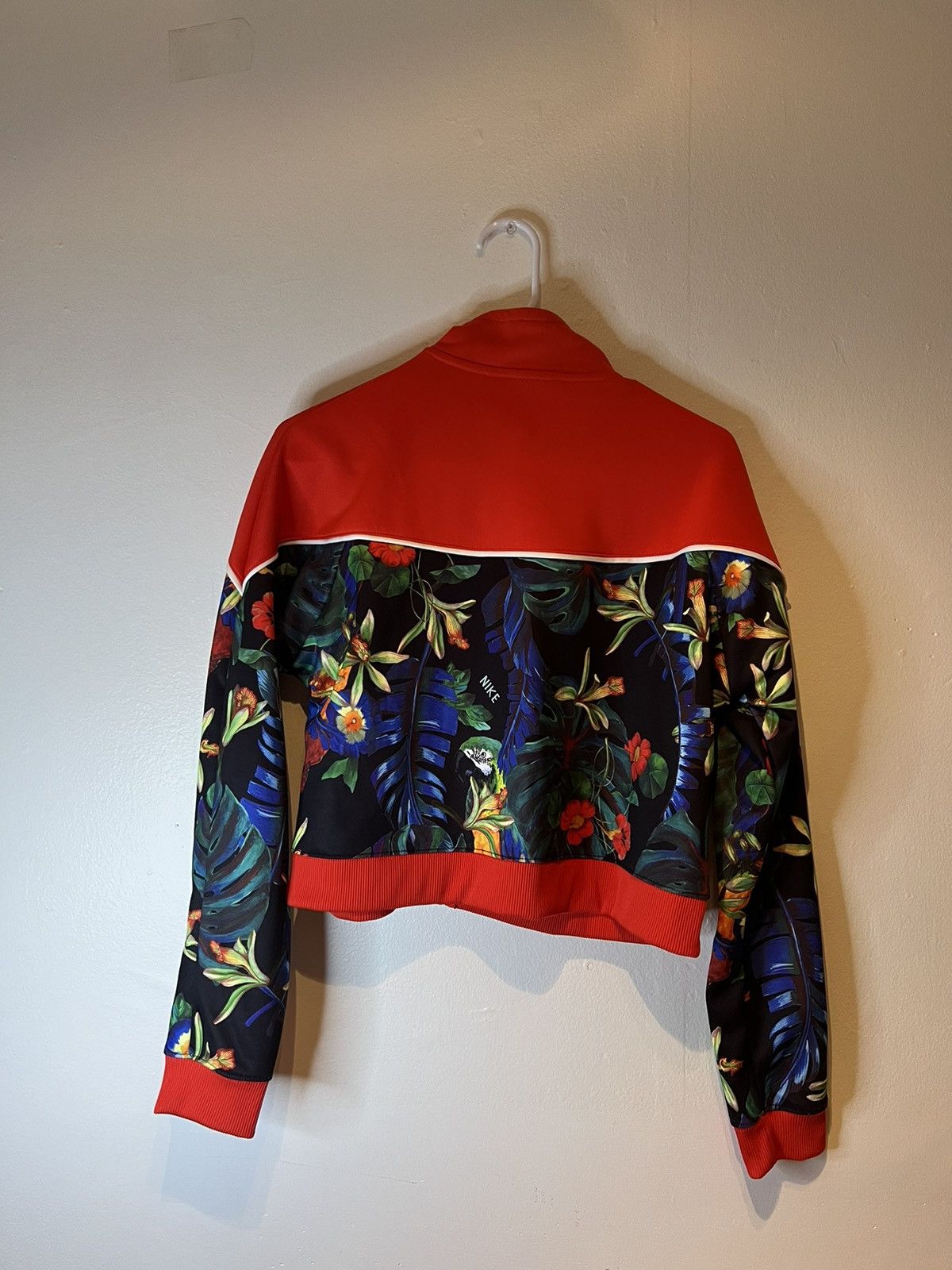 Nike Nike Hyper femme Tropical Track Jacket Women's Size Medium Size M / US 6-8 / IT 42-44 - 5 Thumbnail