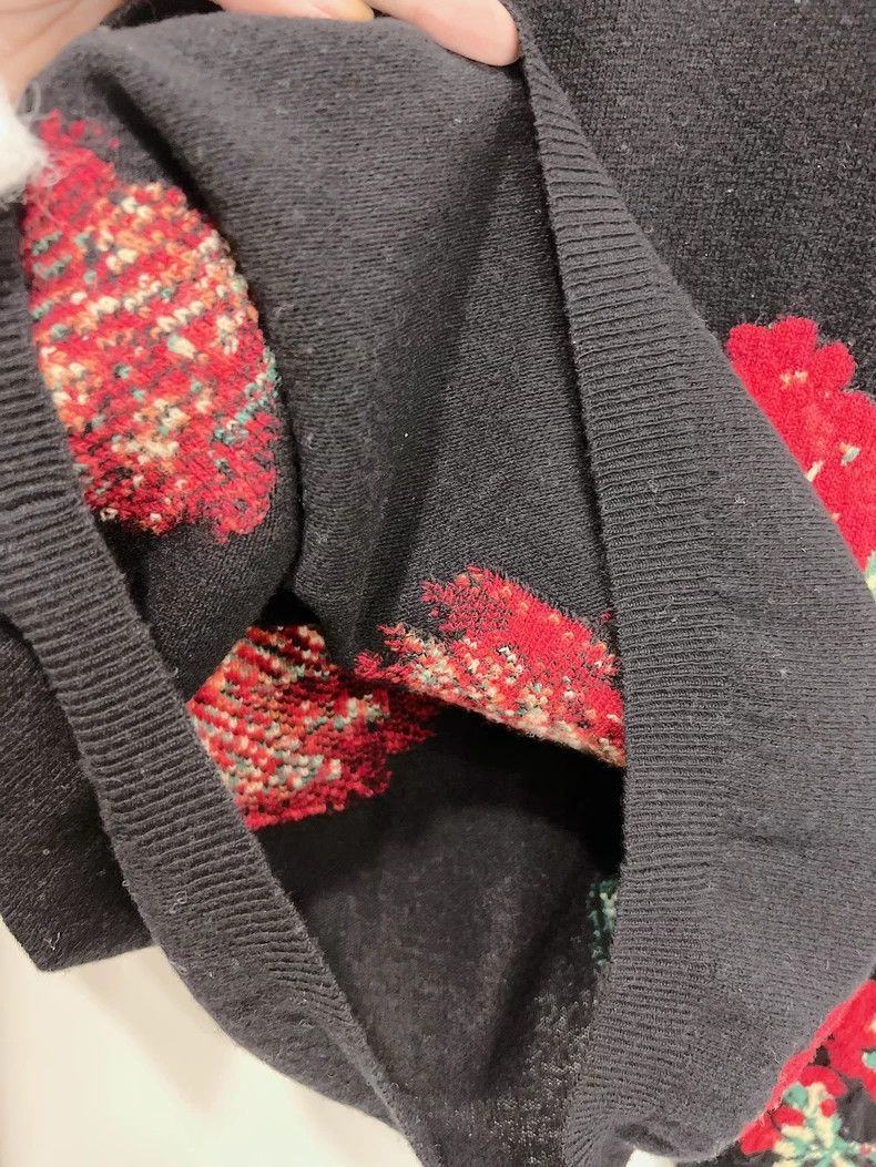 Gucci Gucci Black sweater colorful floral pattern cashmere long s Size S / US 4 / IT 40 - 6 Thumbnail