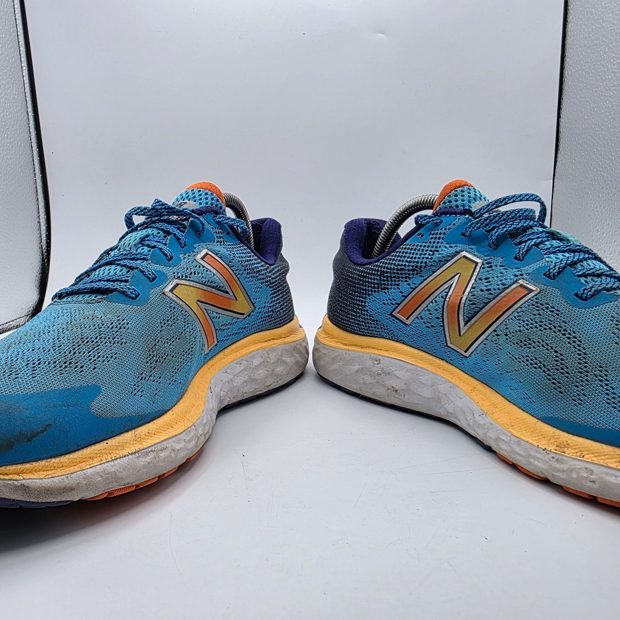 New Balance New Balance Fresh Foam 680v7 Vibrant Sky Mens 10.5 Blue Shoe Size US 10.5 / EU 43-44 - 3 Thumbnail