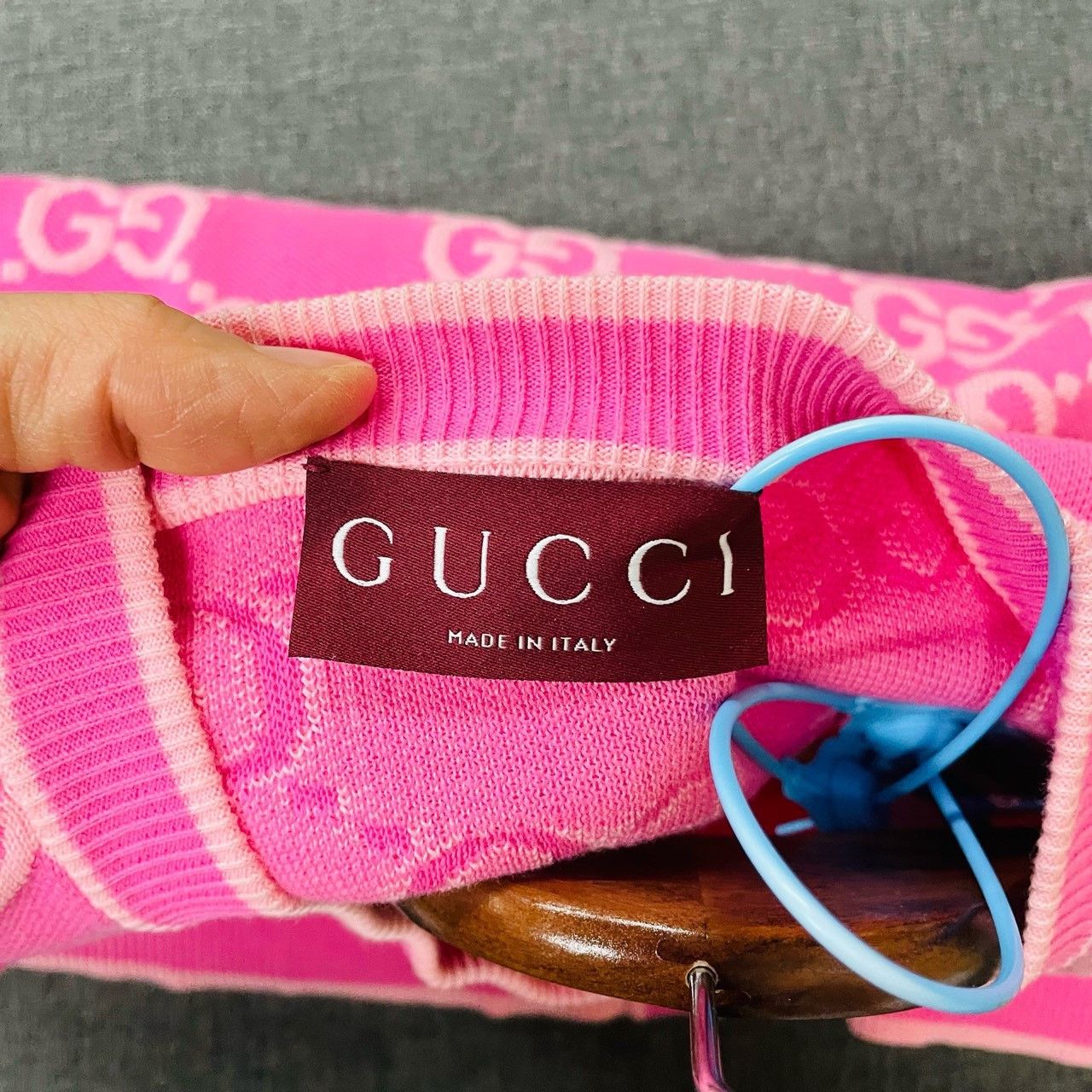 Gucci Gucci 24 new pink full-print cardigans sweater 2501-Nextarr Size US XS / EU 42 / 0 - 5 Thumbnail