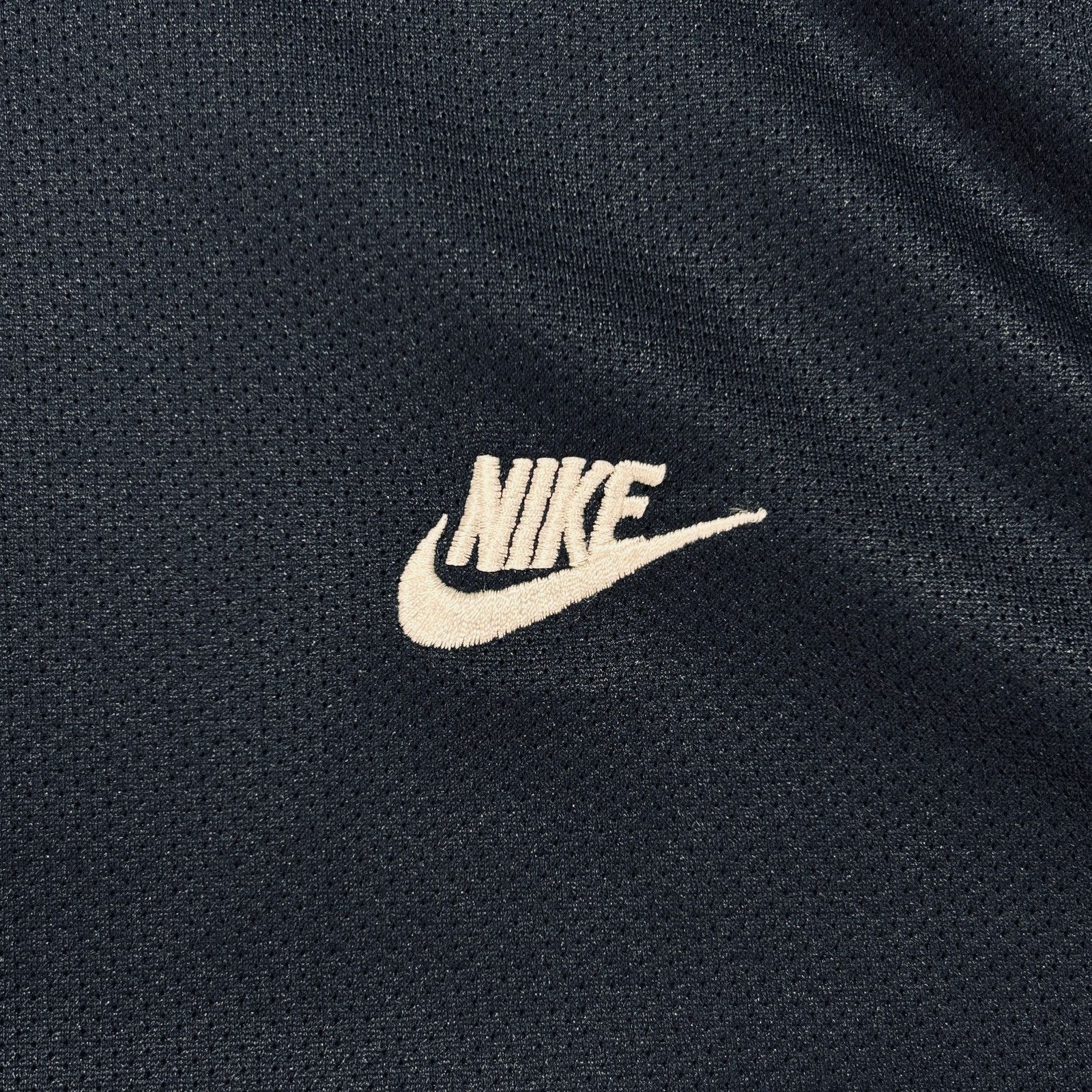 Nike VTG Y2K Nike athletic lined mesh sportswear tshirt mens XXL Size US XXL / EU 58 / 5 - 3 Thumbnail