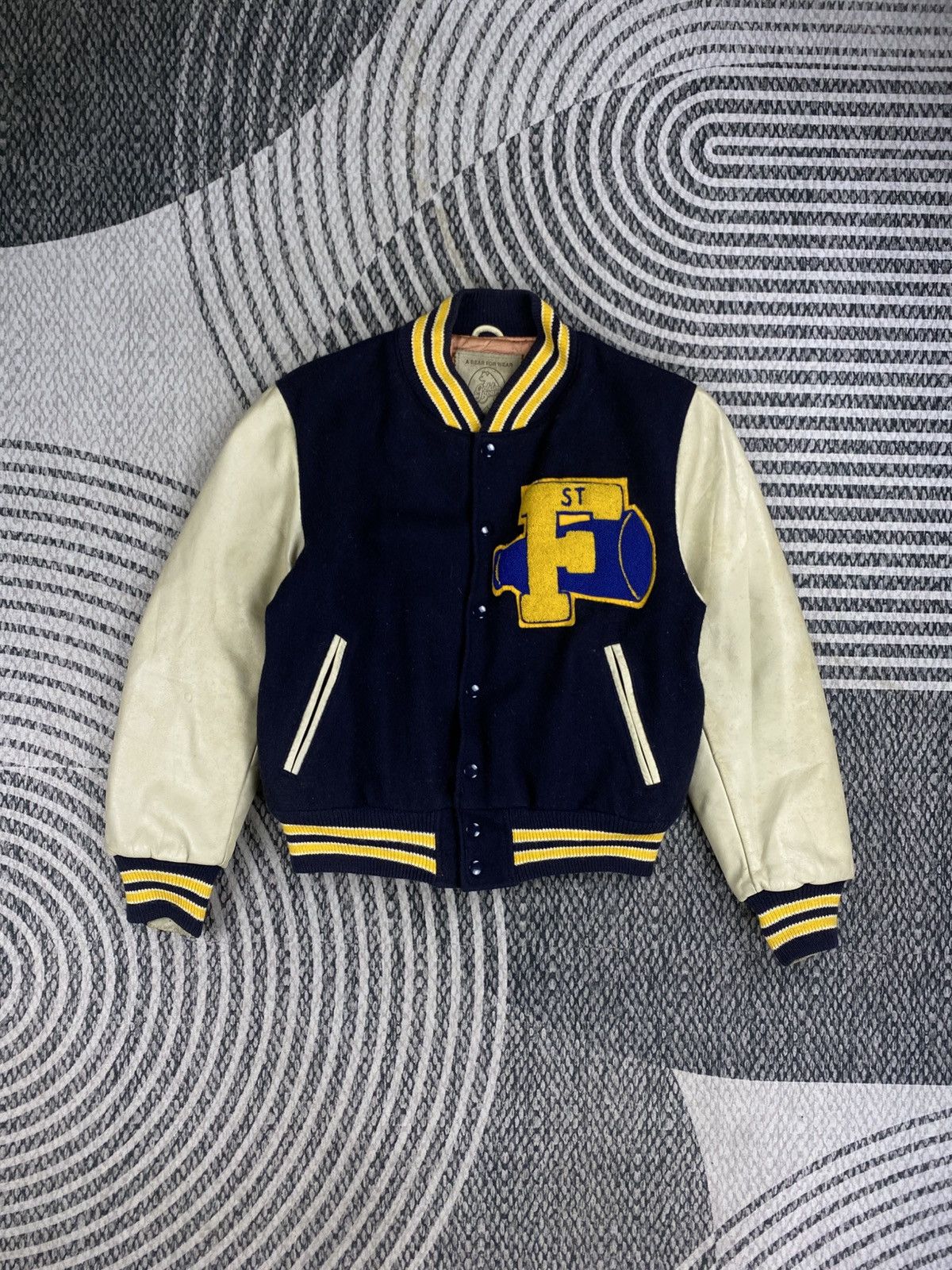 Golden Bear 🔥Vintage 80s Golden Bear Leather Sleeve Varsity Jacket Size US M / EU 48-50 / 2 - 1 Thumbnail