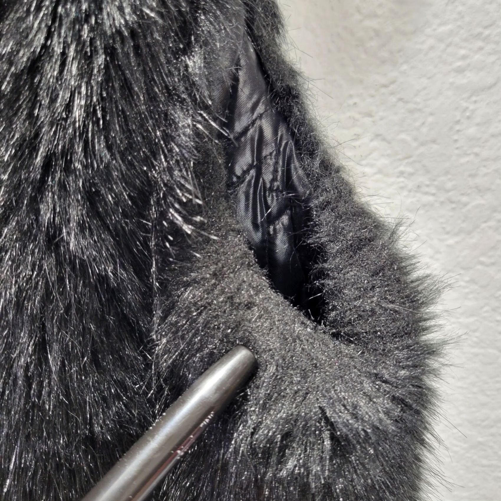 Marc by Marc Jacobs Marc by Marc Jacobs Reversible Faux Fur Puffer Vest Size Small Black Zip Front Women's Vest Size S / US 4 / IT 40 - 5 Thumbnail