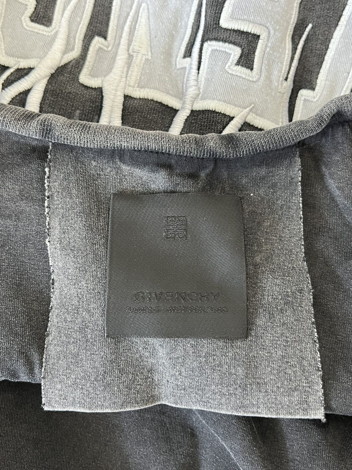 Givenchy Givenchy Gothic Logo Cotton Messenger Bag Size ONE SIZE - 8 Thumbnail