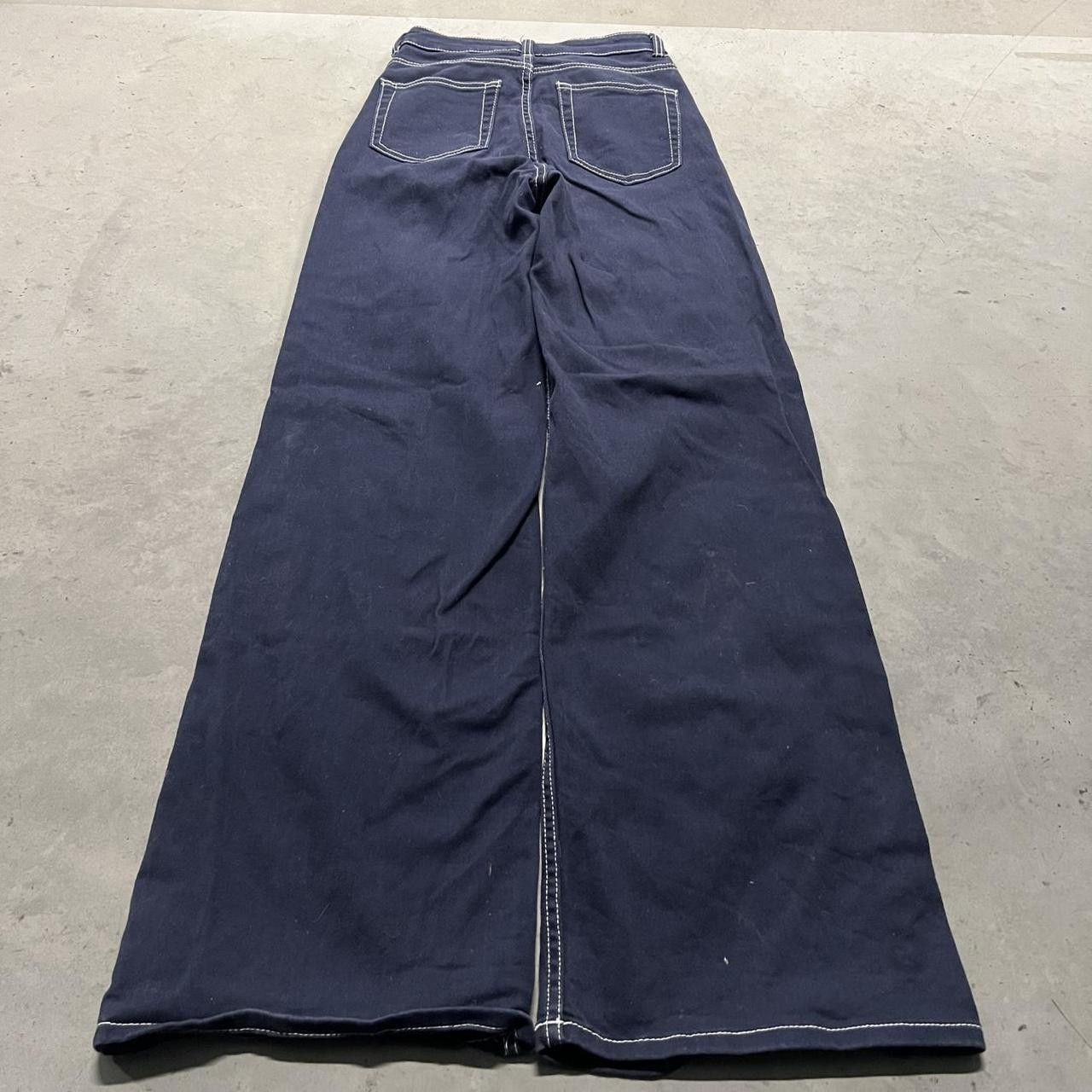 Vintage Vintage Y2K/2000s Super Baggy Navy Blue Wide Leg Jeans with white Stitching Size 24" / US 00 / IT 34 - 4 Thumbnail