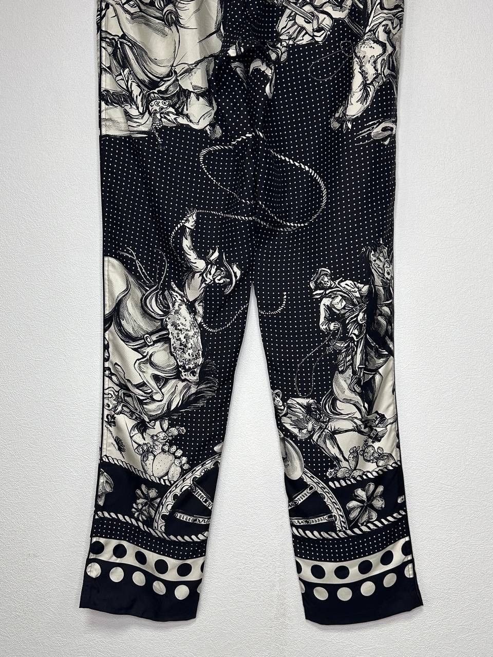 Dolce & Gabbana Dolce & Gabbana Silk Printed Trousers Size 46 Made in Italy Size US 32 / EU 48 - 9 Thumbnail
