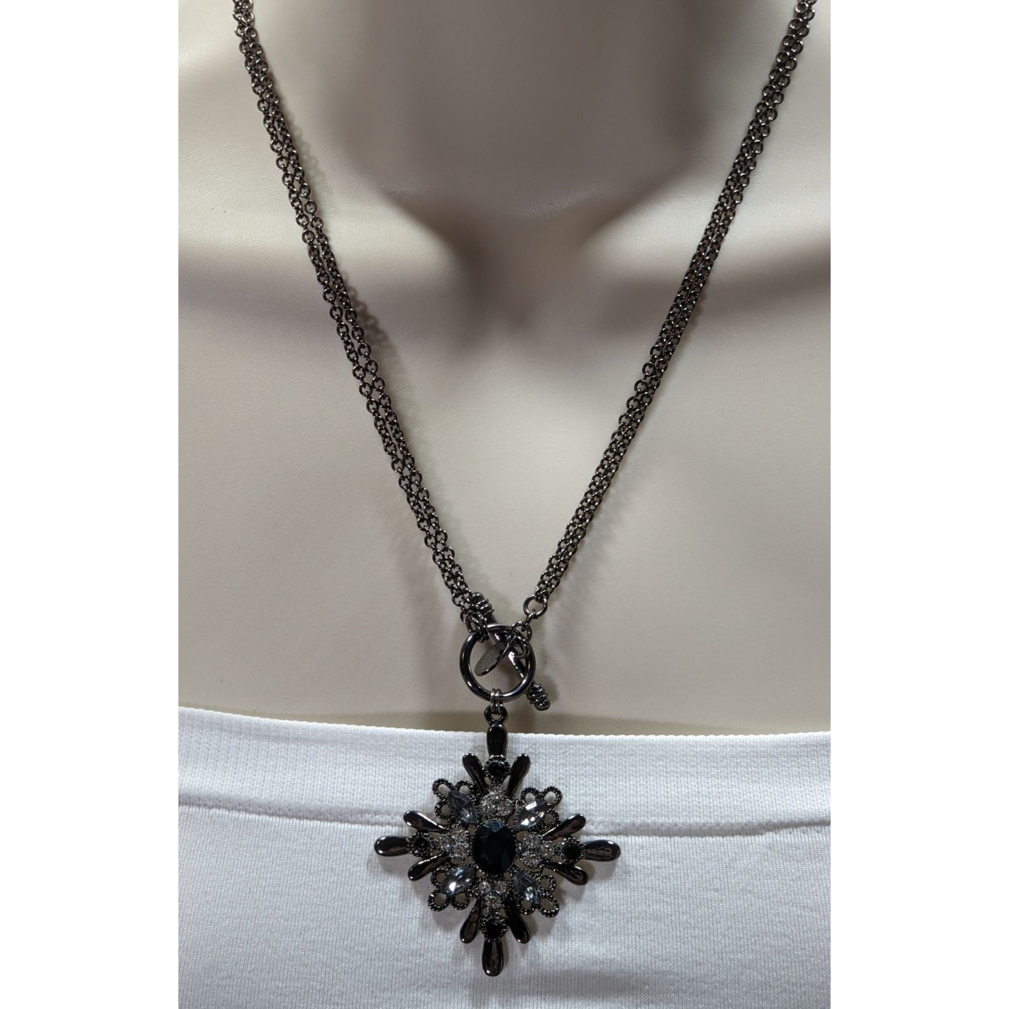 Other Vintage Cookie Lee Gothic Black Crystal Starburst Pendant Ne Size ONE SIZE - 3 Thumbnail
