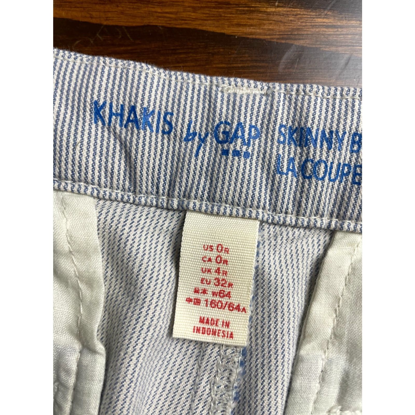 Gap Gap Dress Pants Women's 32EU Regular Skinny Inseam 26.5 in Gray White Solid Stretch Khakis Dress Pants Womens Menus? Size 24" / US 00 / IT 34 - 4 Thumbnail