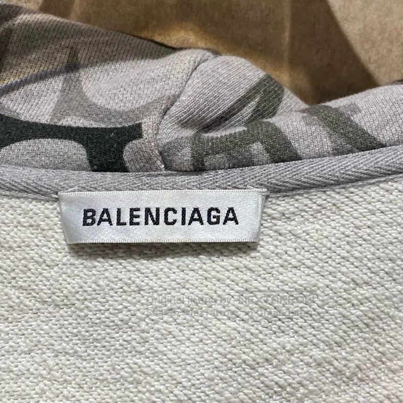 Balenciaga Balenciaga Gray Graffiti Letter Logo Full Print Hooded Jac Size US XS / EU 42 / 0 - 3 Thumbnail
