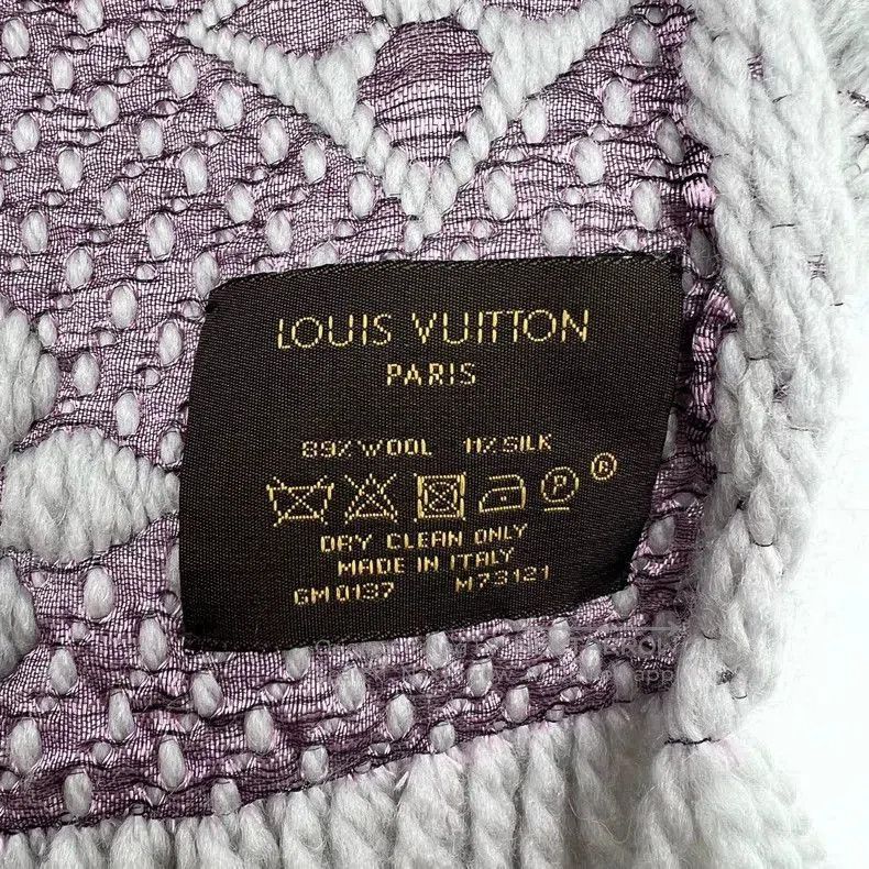 Louis Vuitton Louis Vuitton Silver Pink Monogram Wool Scarf. Size ONE SIZE - 4 Thumbnail