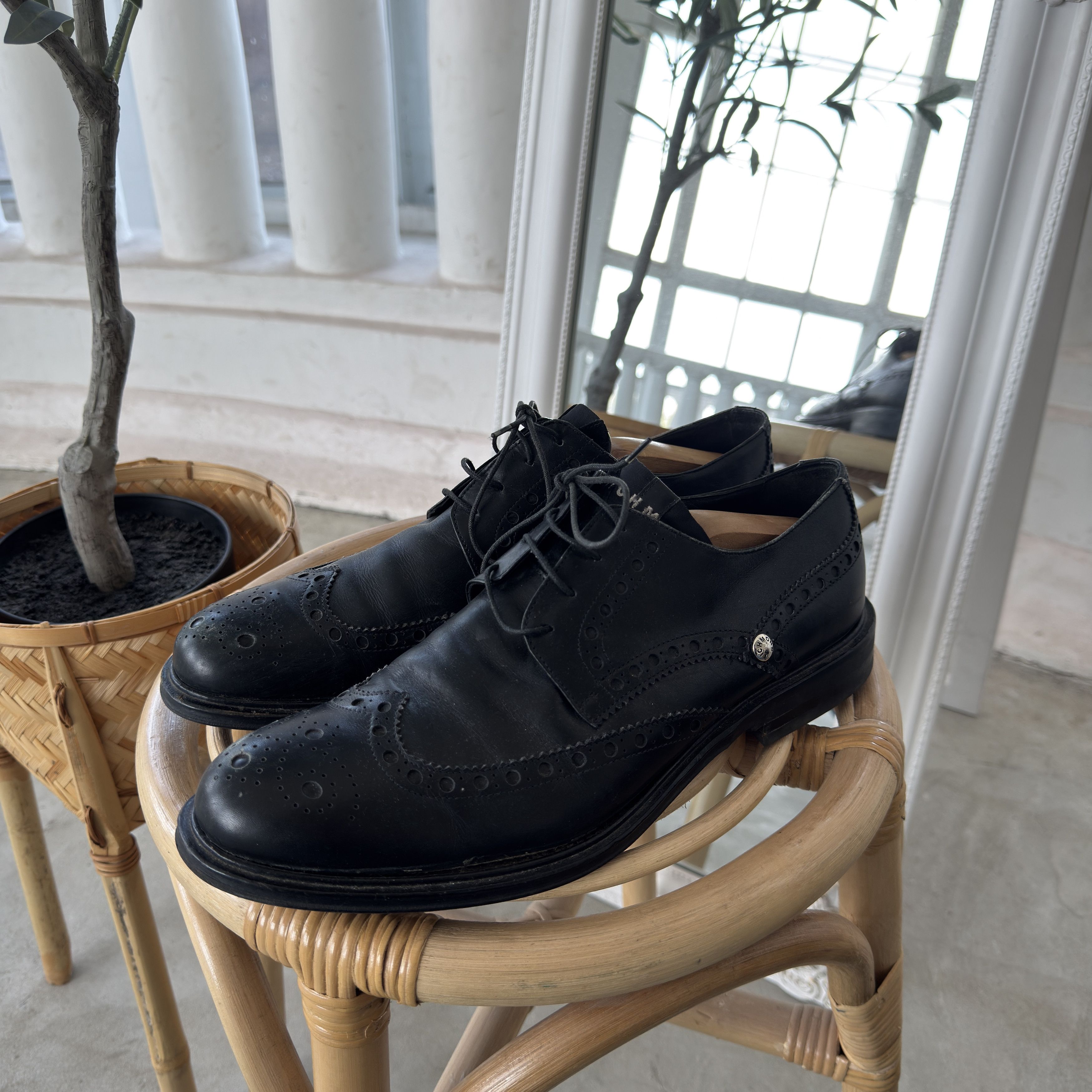 John Richmond Vintage Richmond Black Leather Wingtip Brogue Oxford Shoes Size US 9 / EU 42 - 1 Thumbnail