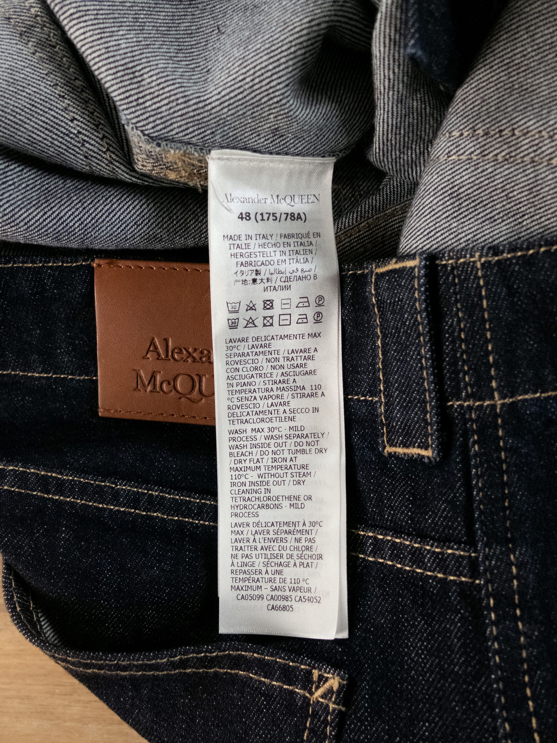 Alexander McQueen ALEXANDER MCQUEEN navy blue contrast stitch cargo jeans Size US 32 / EU 48 - 9 Thumbnail