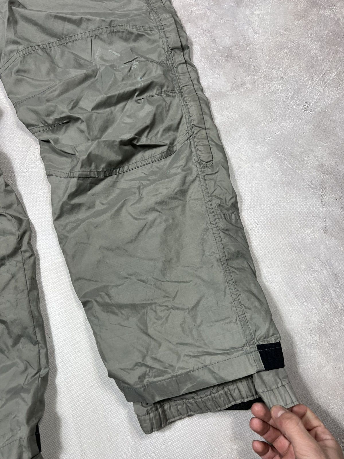 Ecko Unltd. Vintage Ecko Undl Made in Korea Distressed Nylon Pants Size US 34 / EU 50 - 5 Thumbnail