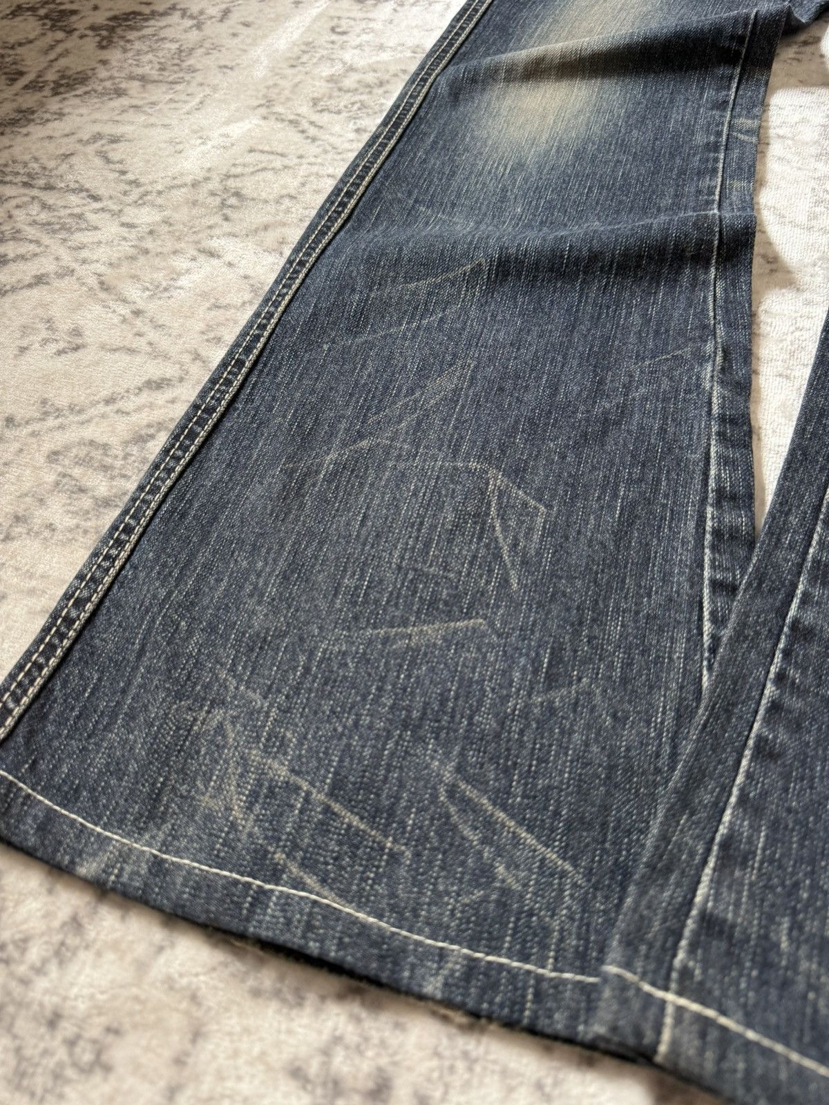 Le Grande Bleu (L.G.B.) Edwin 503 Japan Muddy Wash Flared Jeans Size US 28 / EU 44 - 9 Thumbnail
