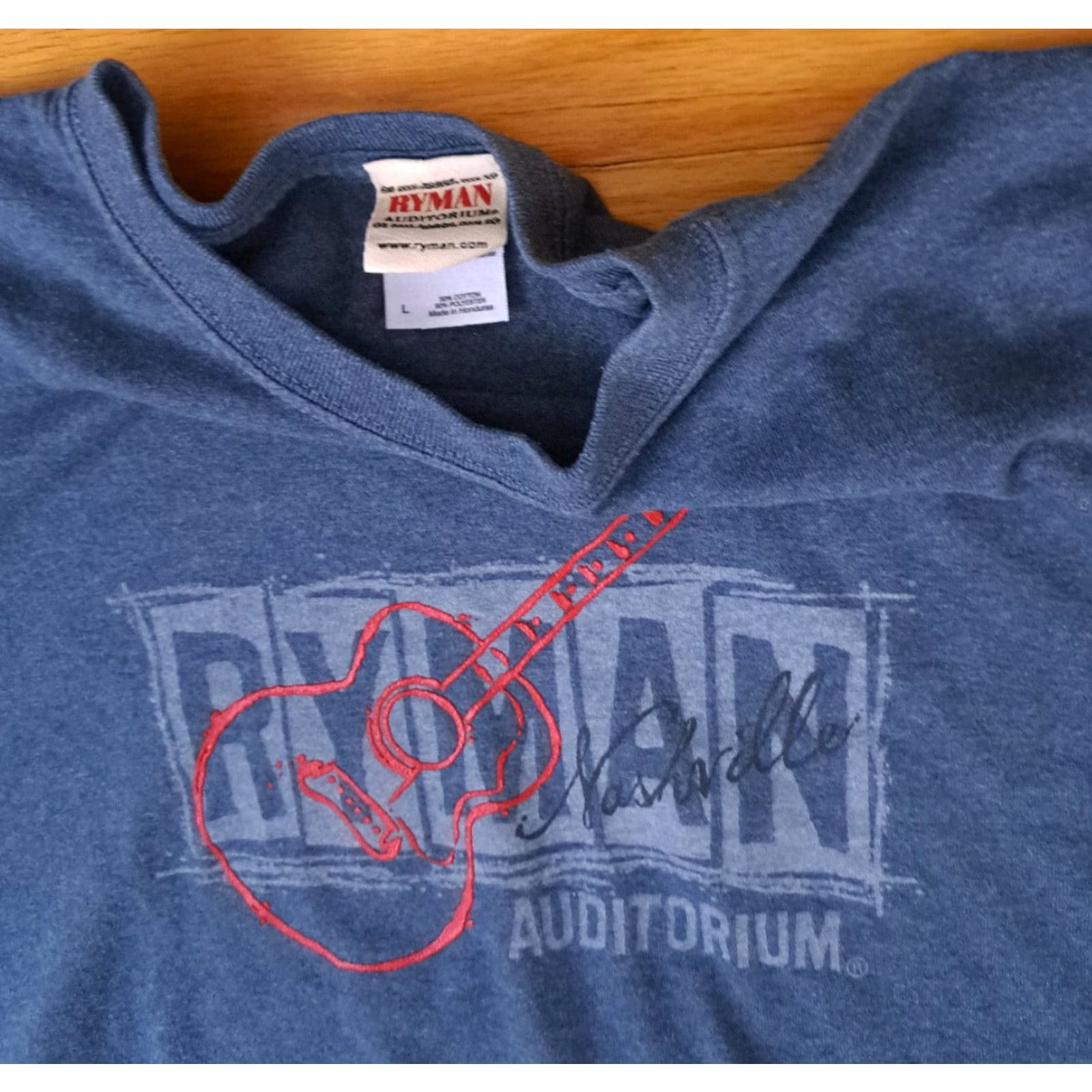 Vintage VINTAGE Ryman Auditorium Nashville T-Shirt Navy L Unisex Adults Short Sleeve Blues Music 21in pit to pit 25in long Medium Fit Regular Size L Boyos? Size US L / EU 52-54 / 3 - 3 Thumbnail
