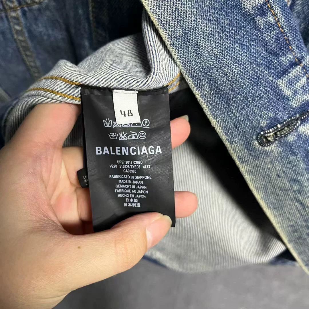 Balenciaga balenciaga blue denim logo jacket size 48 Size US M / EU 48-50 / 2 - 4 Thumbnail