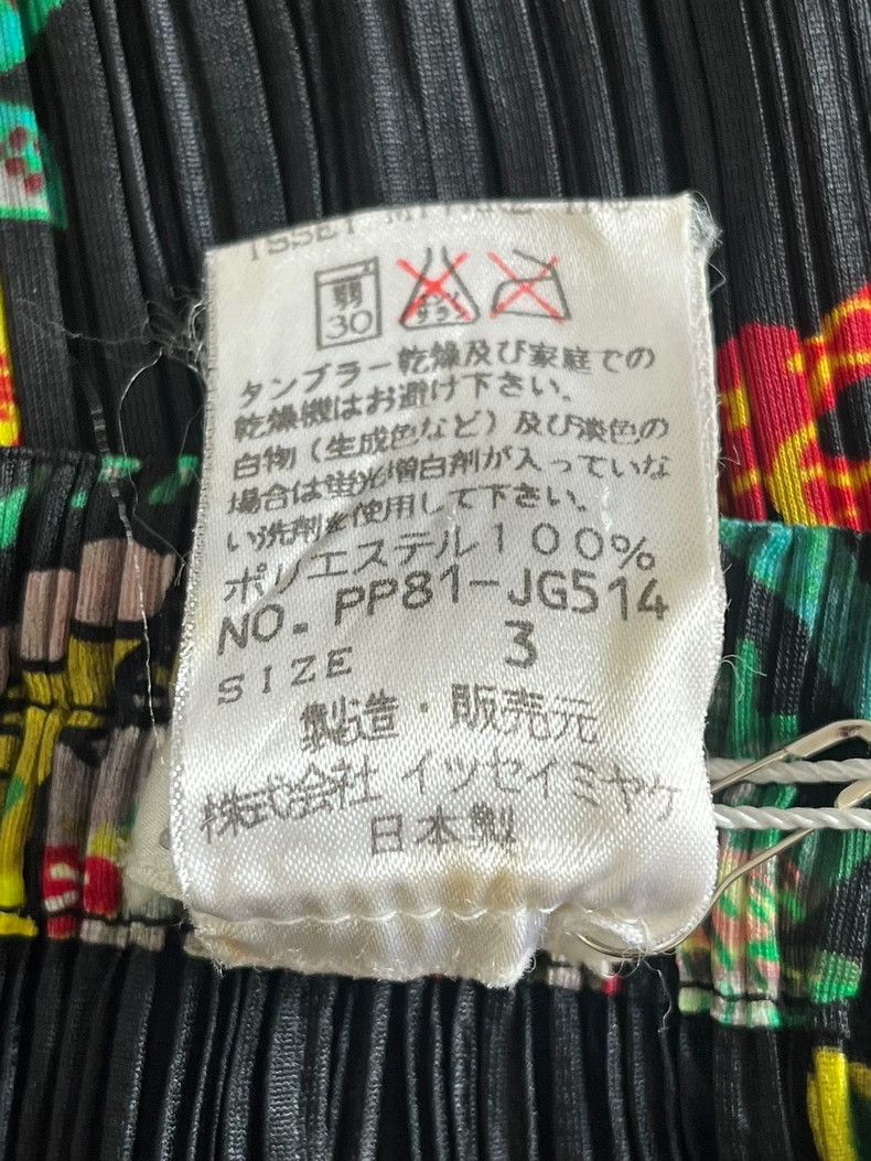 Issey Miyake Issey Miyake size:3 Black pleated skirt Size 22" - 4 Thumbnail