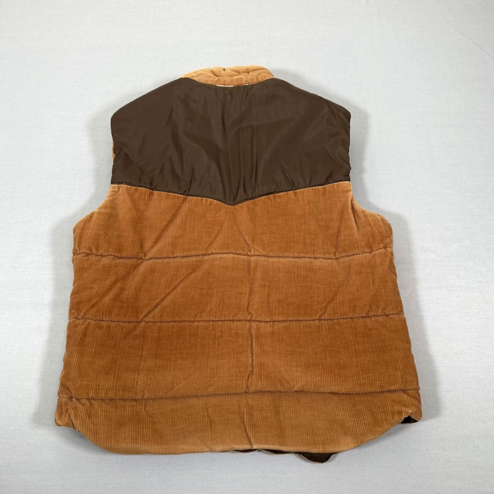 Ocean Pacific VINTAGE Ocean Pacific Vest Mens Small Brown Corduroy Reversible Puffer Snap OP Size US S / EU 44-46 / 1 - 7 Thumbnail