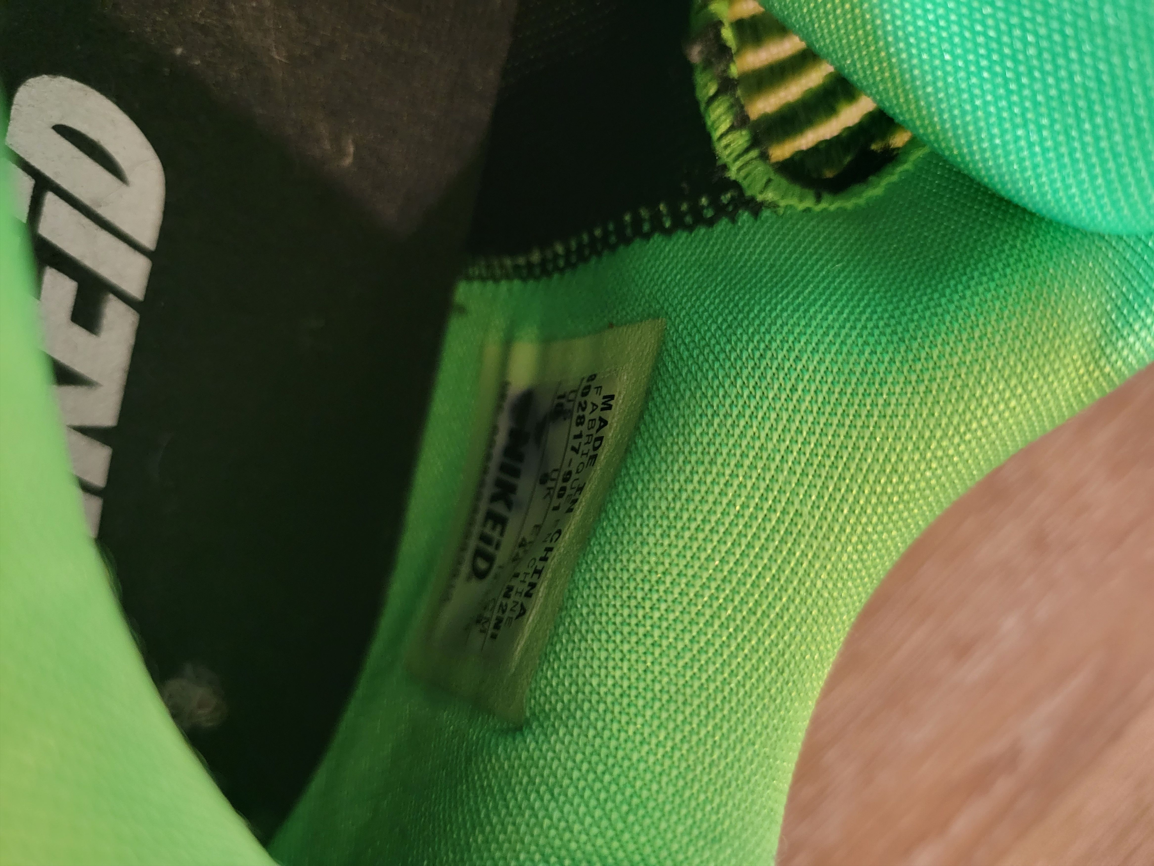 Nike Nike ID Kobe x "grinch" Size US 10 / EU 43 - 7 Thumbnail