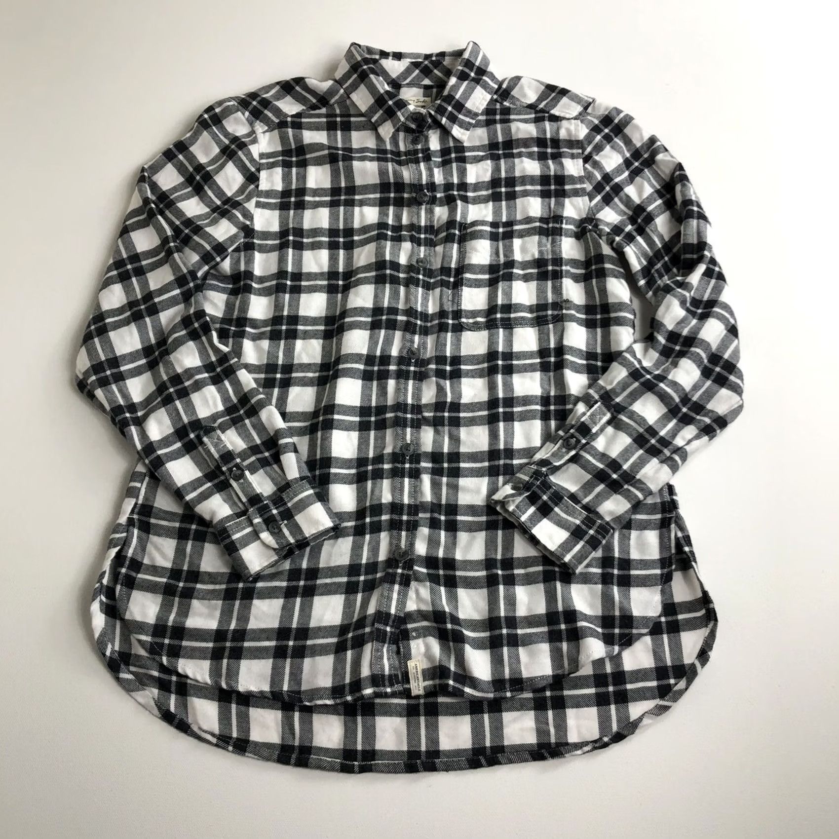 American Eagle Outfitters VINTAGE American Eagle Outfitters Boyfriend Flannel Shirt Womens Small Black Plaid Long Sleeve Casual Button-Up Size S / US 4 / IT 40 - 2 Thumbnail