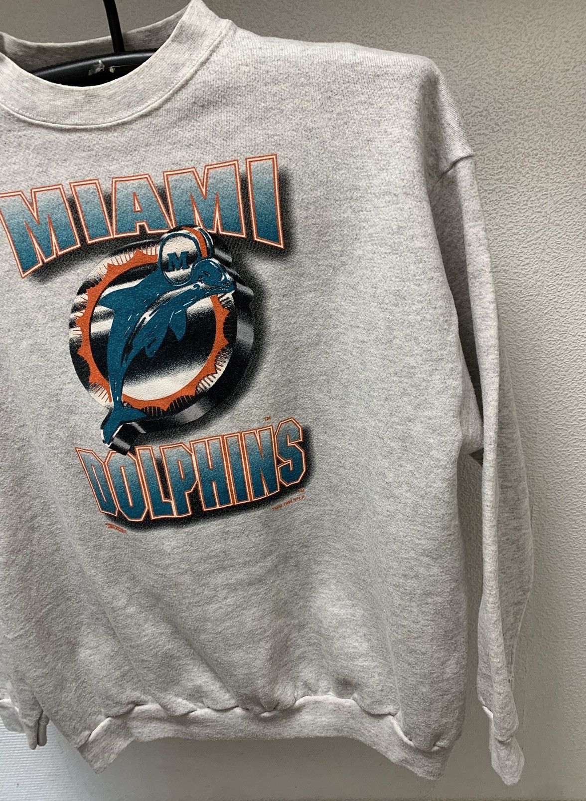Other Miami Dolphins 1994 grey sweatshirt 1994 L-Xl sz Size US L / EU 52-54 / 3 - 3 Thumbnail