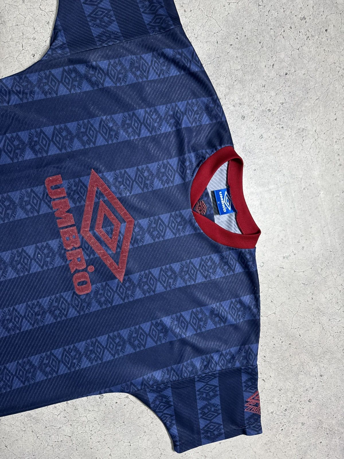 Umbro Umbro Monogram Jersey Shirt Big Logo Size M Size US M / EU 48-50 / 2 - 4 Thumbnail
