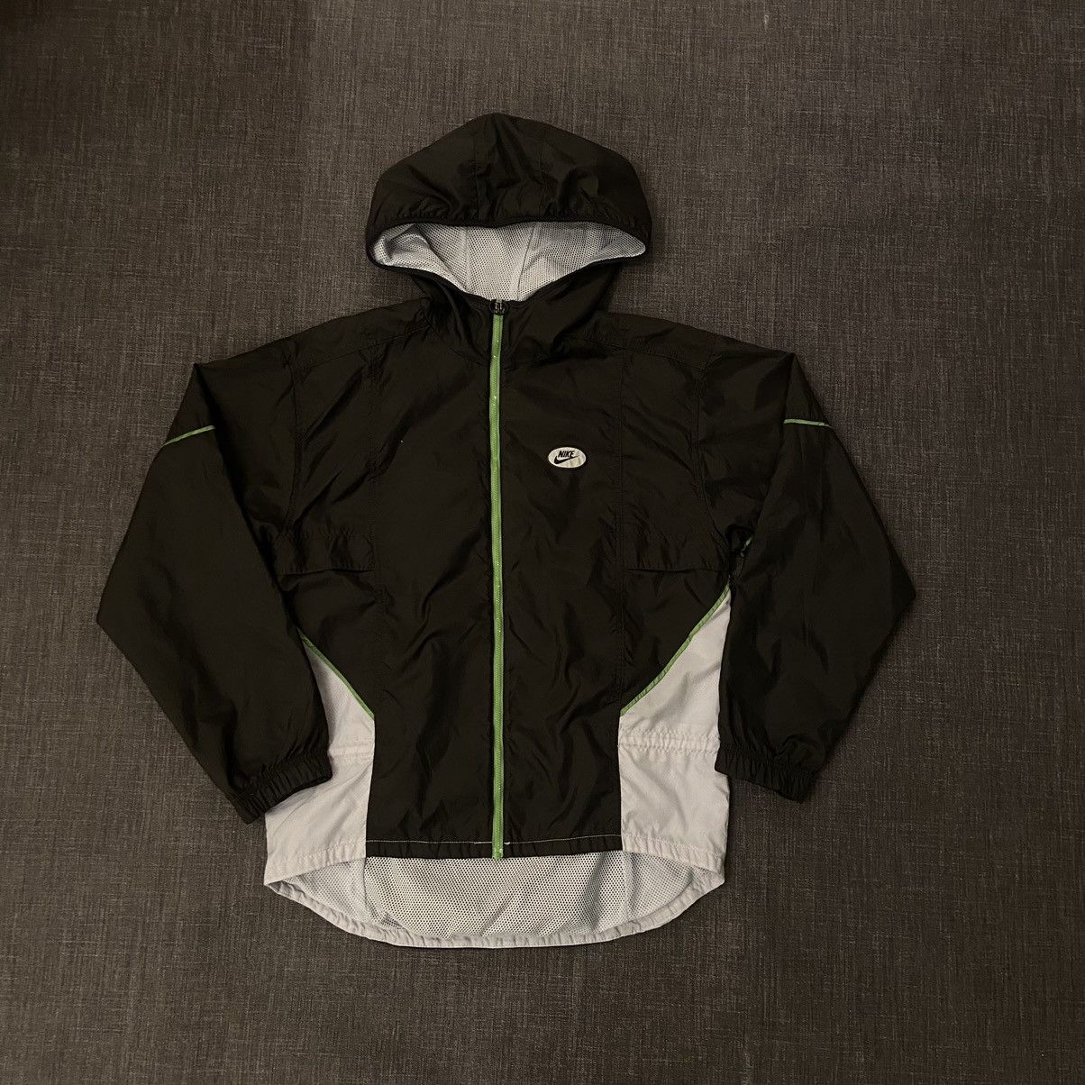 Nike × Vintage Vintage 90s Nike Windbreaker Big Logo Jacket Size US S / EU 44-46 / 1 - 2 Thumbnail