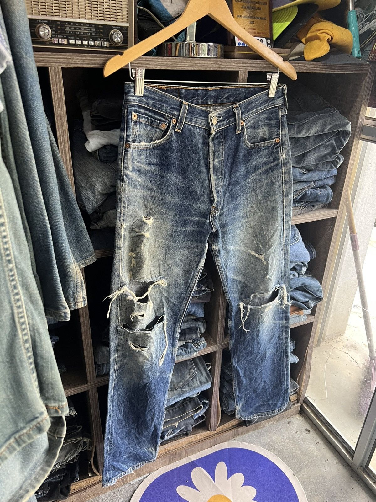Levi's 🔥Thrash Vintage Levis 501 Button 553 Distressed Denim Size US 30 / EU 46 - 3 Thumbnail