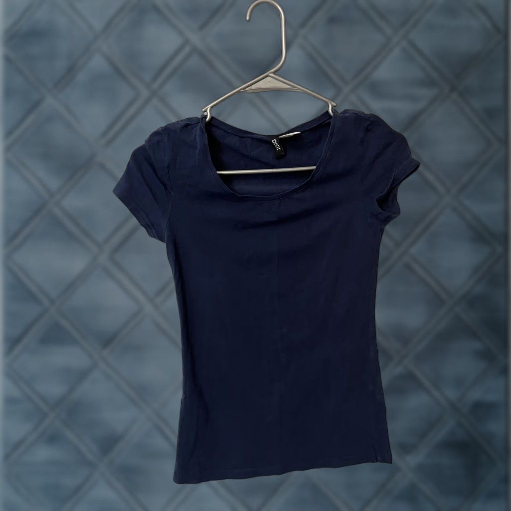 H&M H&M Divided basic T-shirt women’s size 6 Navy Blue Solid Size M / US 6-8 / IT 42-44 - 1 Thumbnail