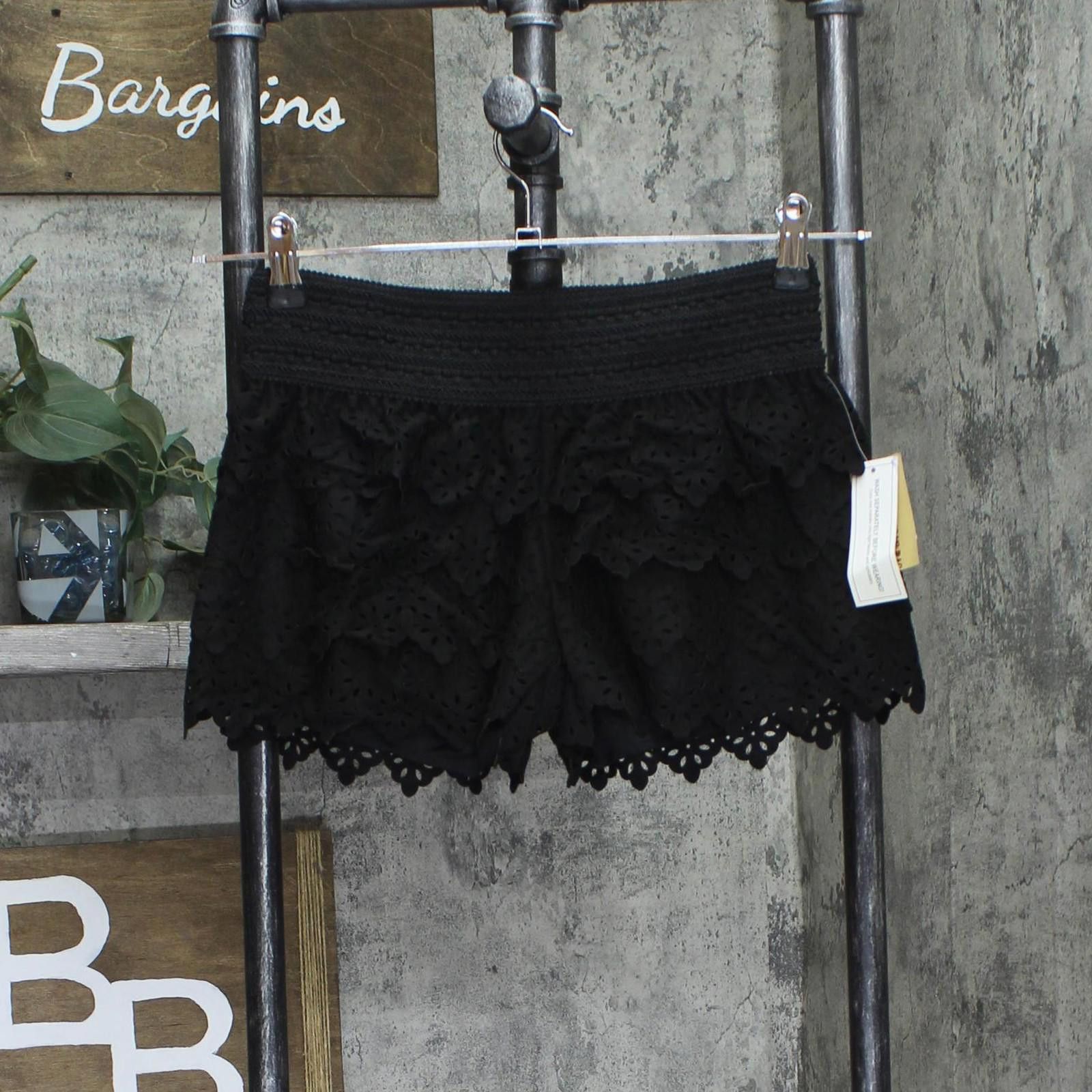 American Rag Nwt American Rag Laser-cut Faux-suede Shorts Black Xs Size 26" / US 2 / IT 38 - 1 Thumbnail