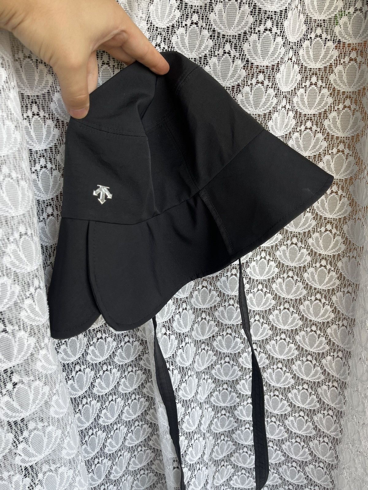 Descente × Japanese Brand Descente black bucket hat korea style kpop rare Size ONE SIZE - 6 Thumbnail