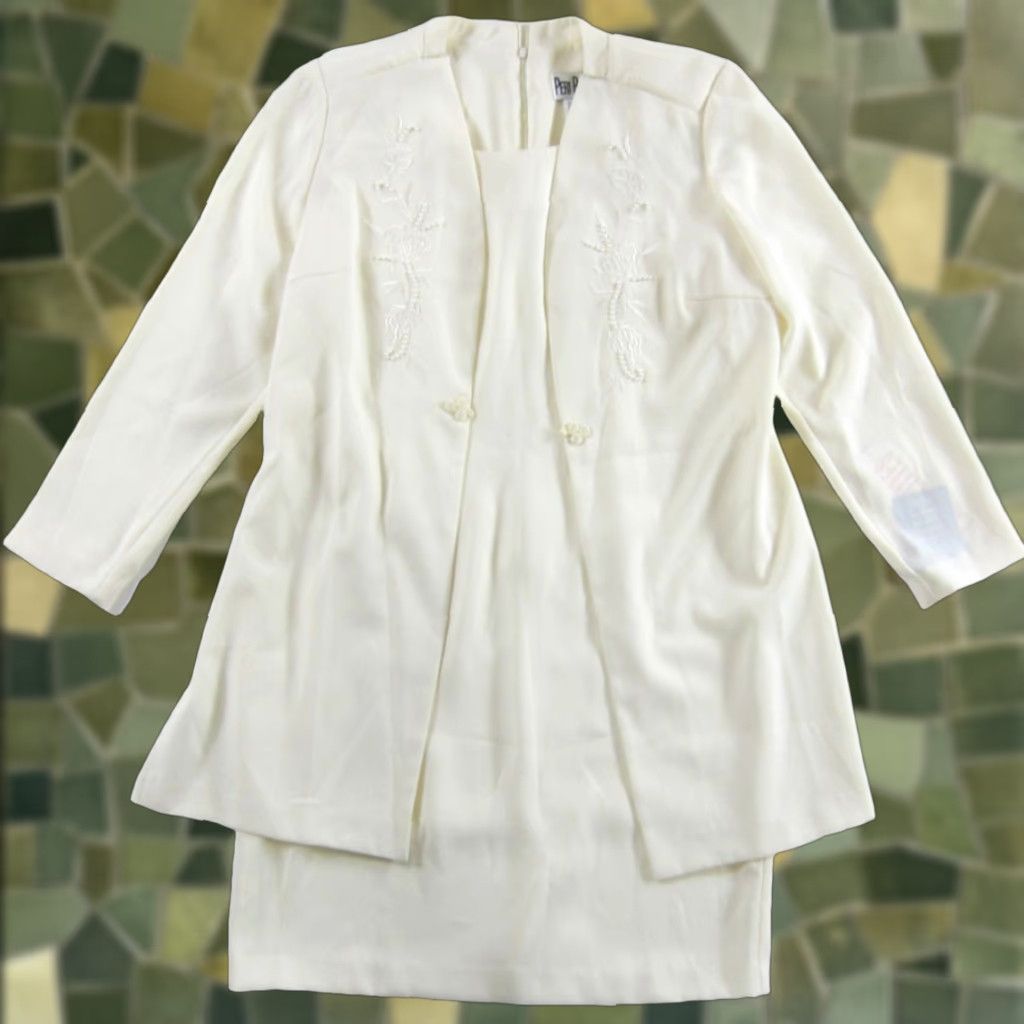Vintage VINTAGE Peri Petites Jacket Dress NWT Ivory Beaded Suit 12P Tailored Sets Women Ivory Pearl Beaded Knee Length 12P Women Size XL / US 12-14 / IT 48-50 - 1 Thumbnail
