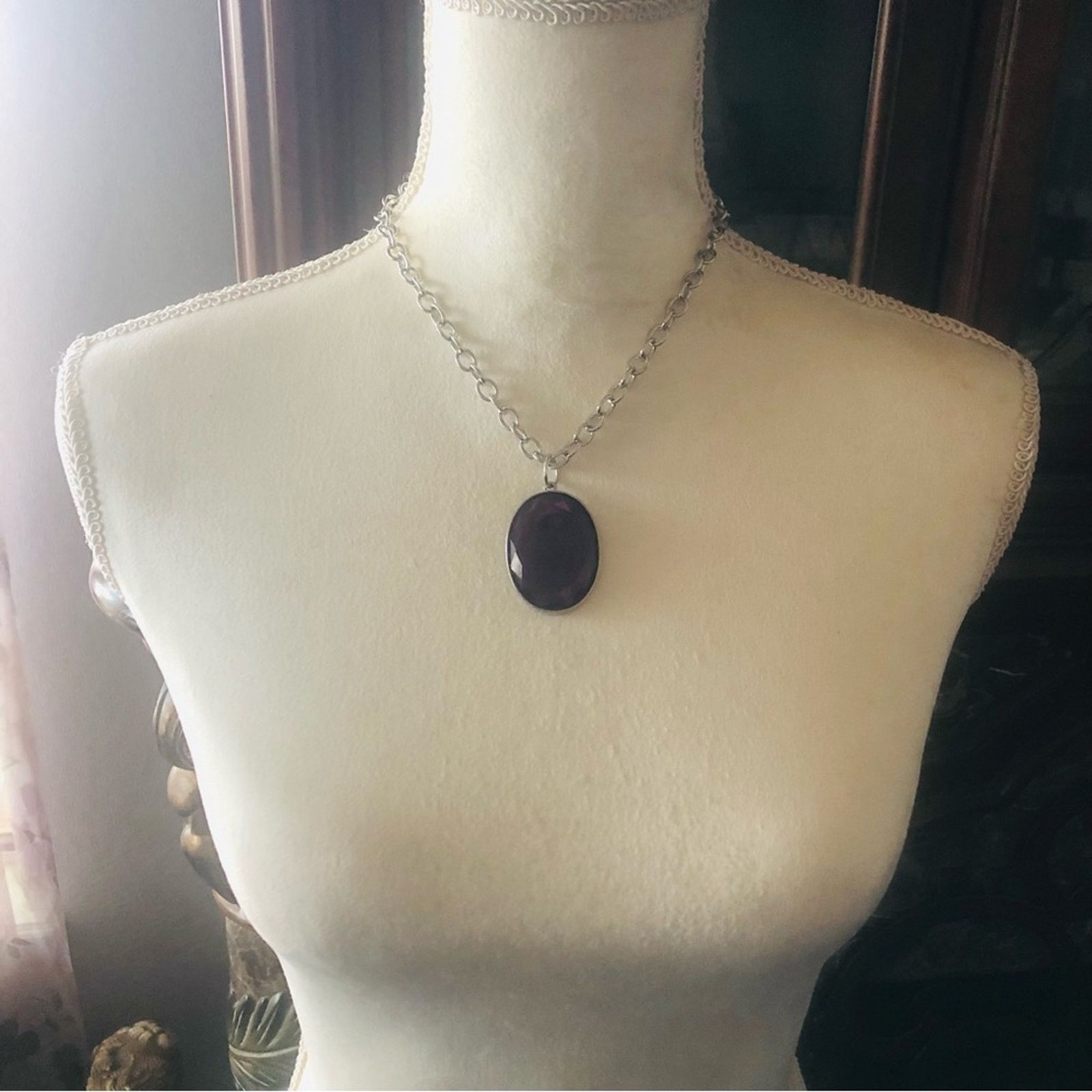 Jewelry Large faceted purple glass cabochon stone necklace Size ONE SIZE - 6 Thumbnail