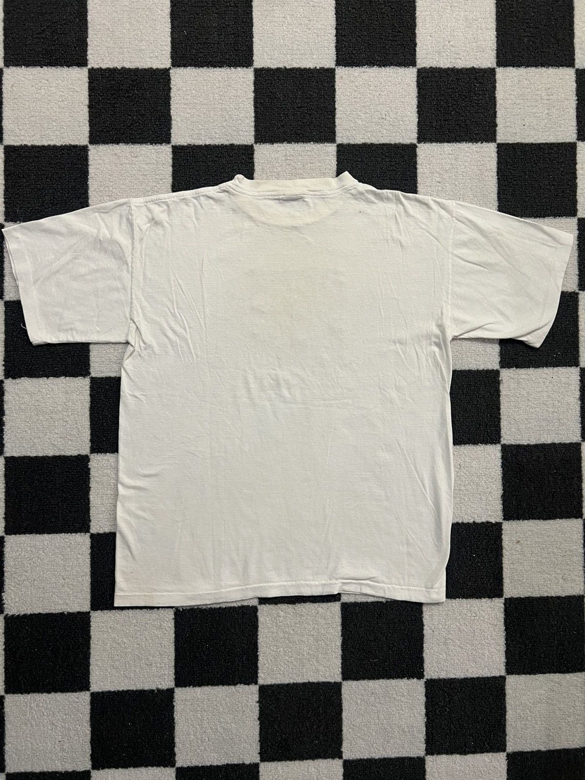 Vintage Vintage 1993 Paramount Pictures Psychedelic tee Size US L / EU 52-54 / 3 - 6 Thumbnail