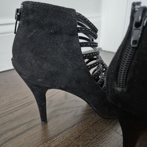 Vacation Eden Embellished Faux Suede Caged Pump Fall Party Spring Size US 9.5 / IT 39.5 - 9 Thumbnail