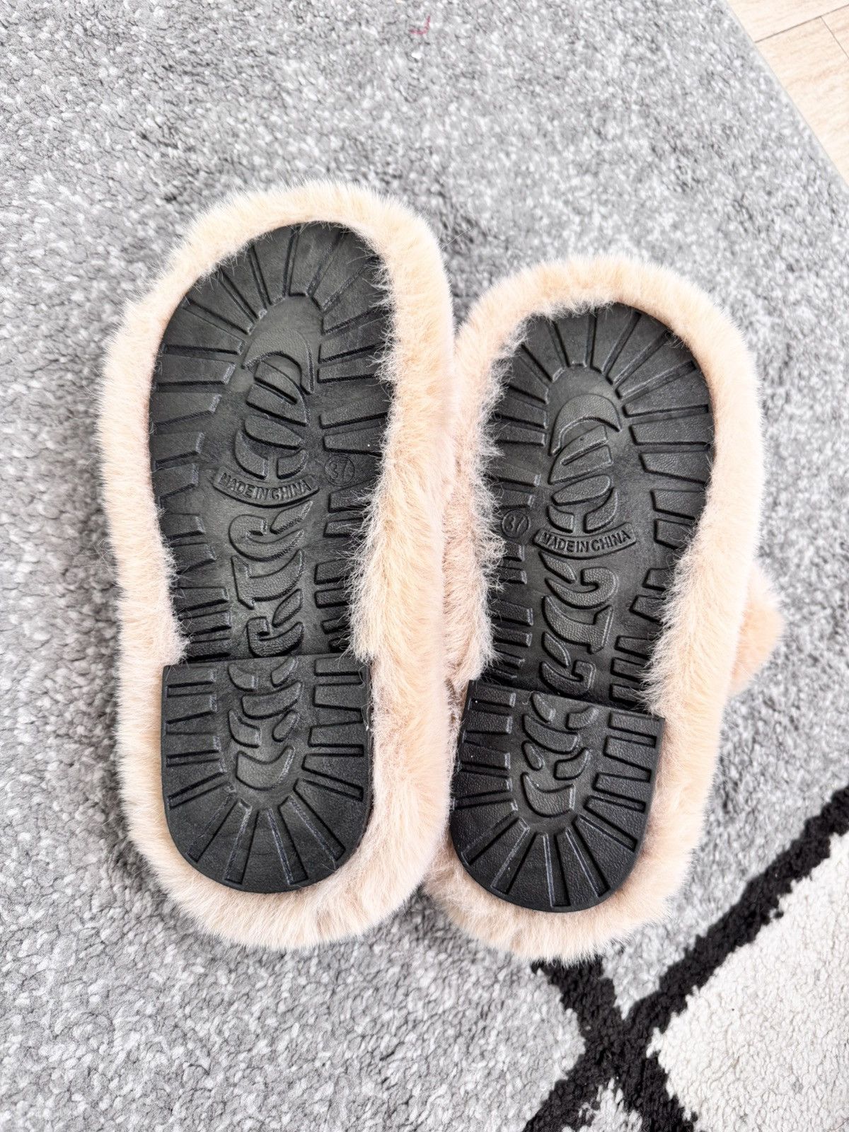 NBDN Nobrandedon Pantofole Platform in pelliccia sintetica Size US 6.5 / IT 36.5 - 4 Thumbnail