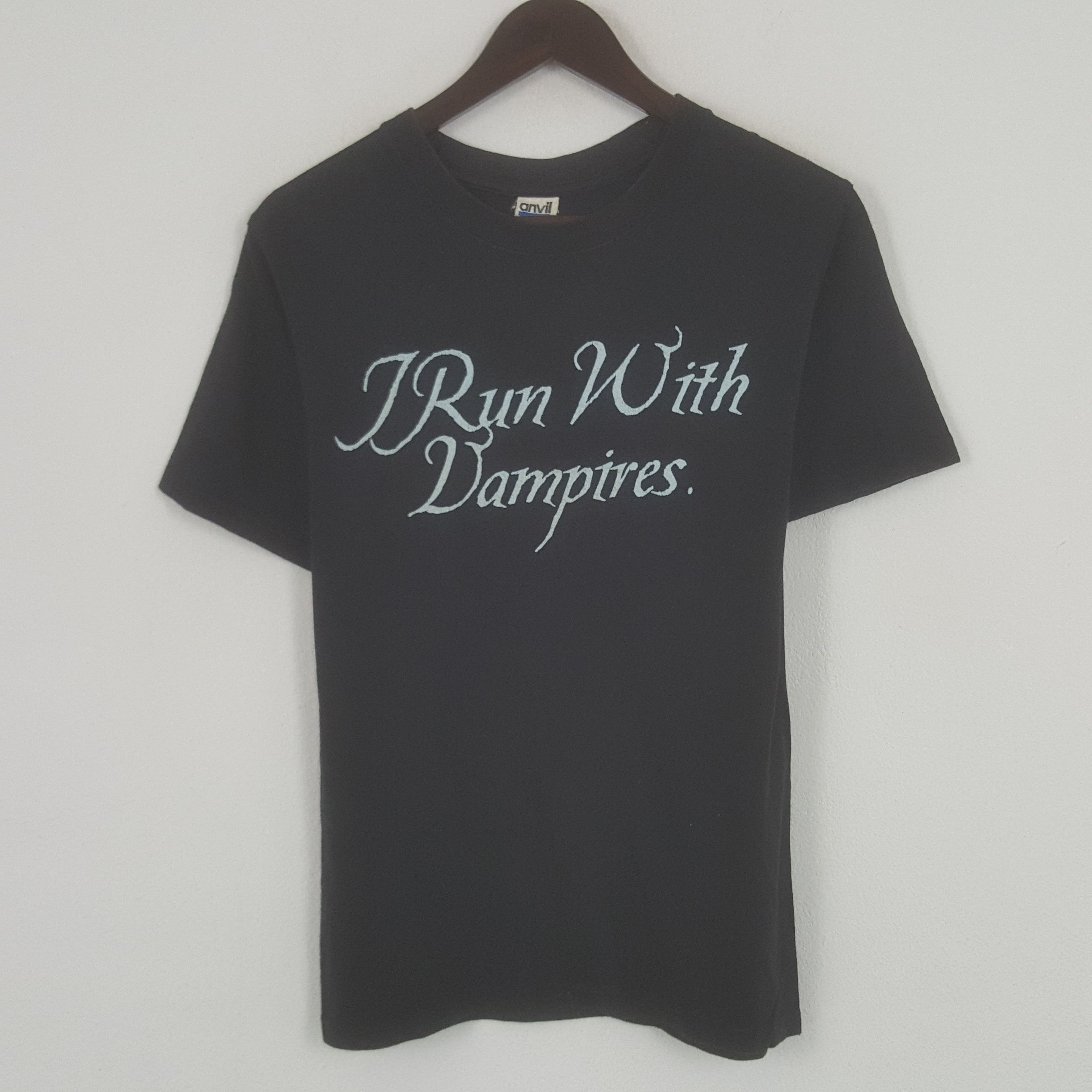Vintage Vintage Twilight Run With Vampires Tshirt Size US S / EU 44-46 / 1 - 1 Thumbnail