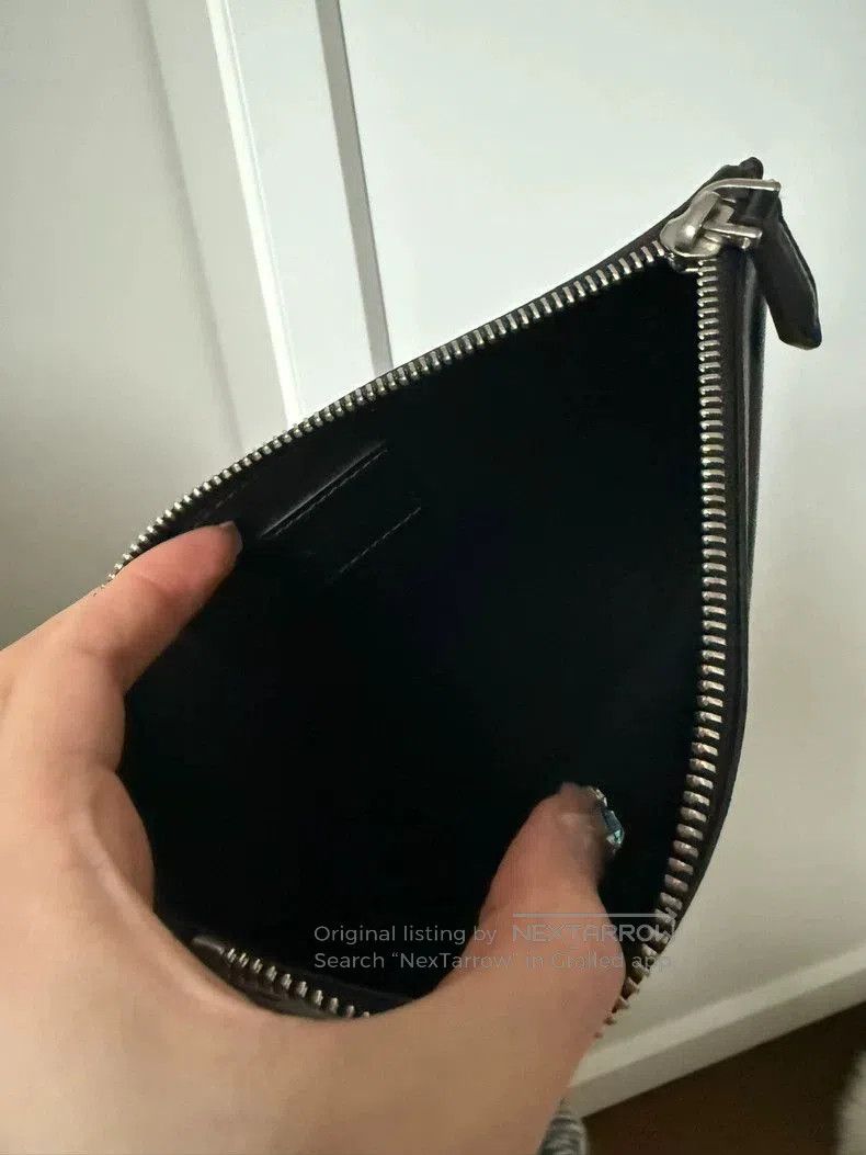 Givenchy Givenchy American Flag Leather Clutch . Size ONE SIZE - 5 Thumbnail