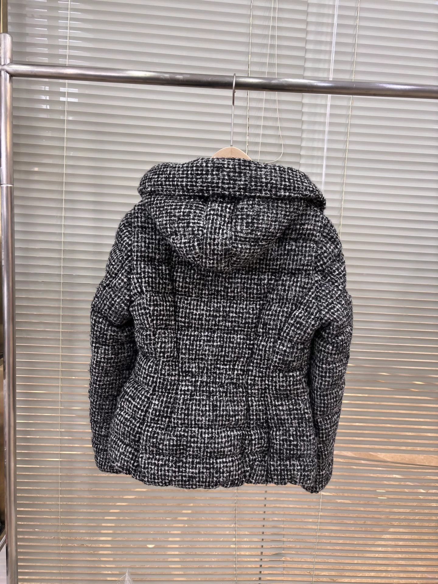 Moncler Moncler 98 New Limited Puffer Jacket Size 2 Size M / US 6-8 / IT 42-44 - 2 Thumbnail