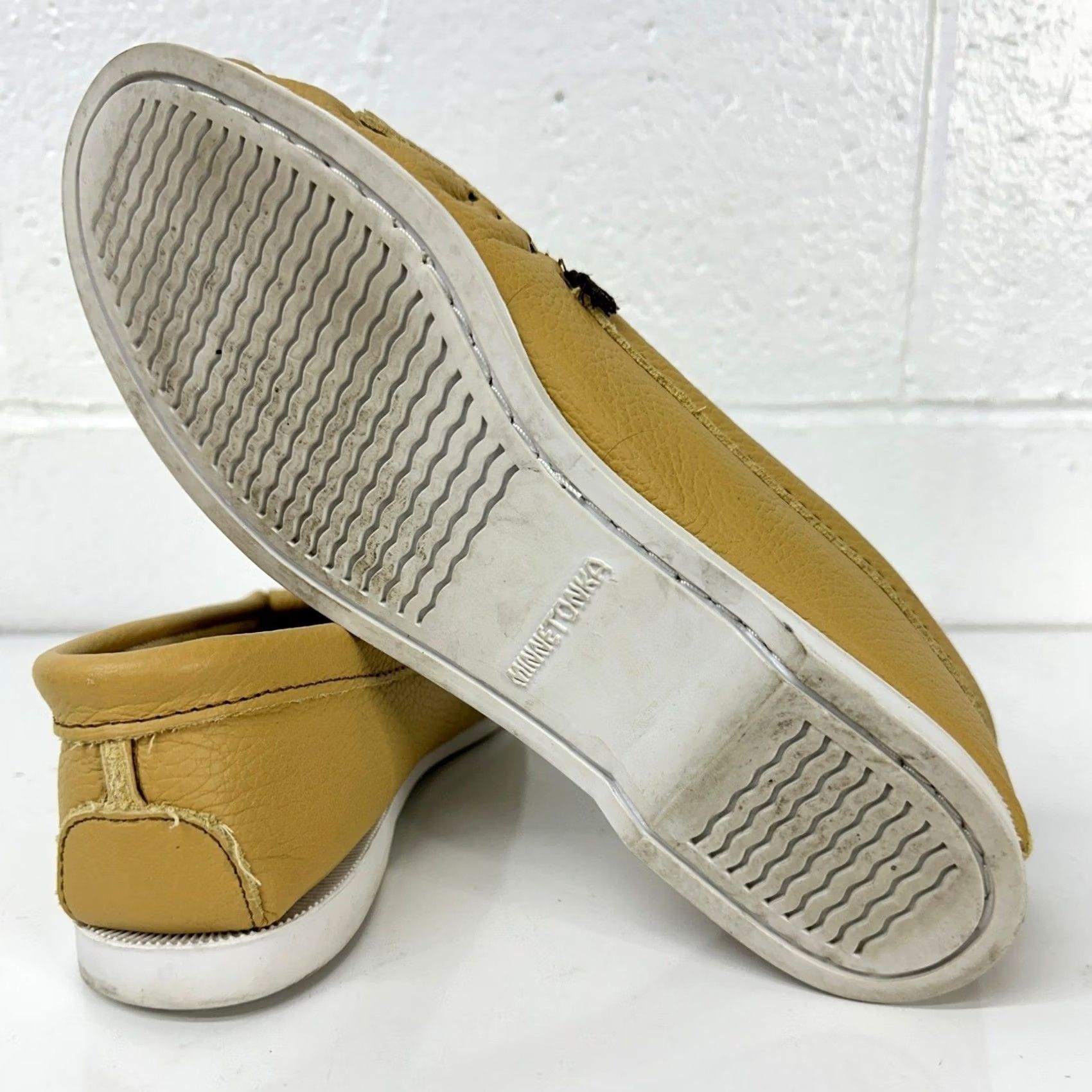 Minnetonka Minnetonka Moccasins Tan Thunderbird Beaded Leather Womens 9.5 Size US 10 / IT 40 - 7 Thumbnail
