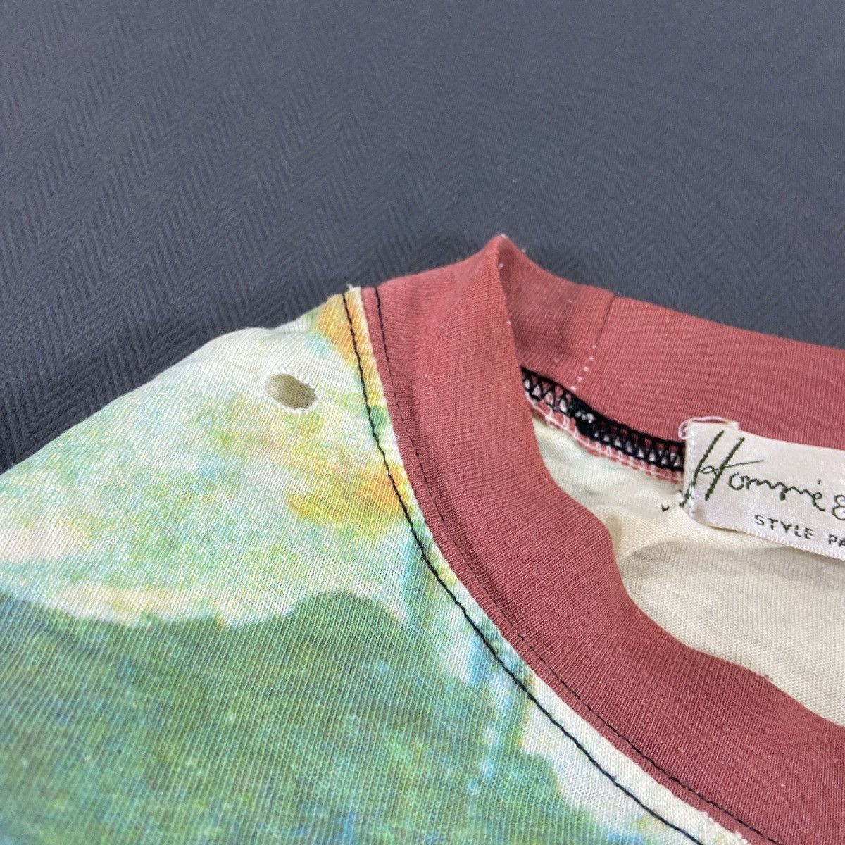 Vintage VINTAGE 90’s HOMME ET FEMME FULLPRINT TEE Size US L / EU 52-54 / 3 - 4 Thumbnail