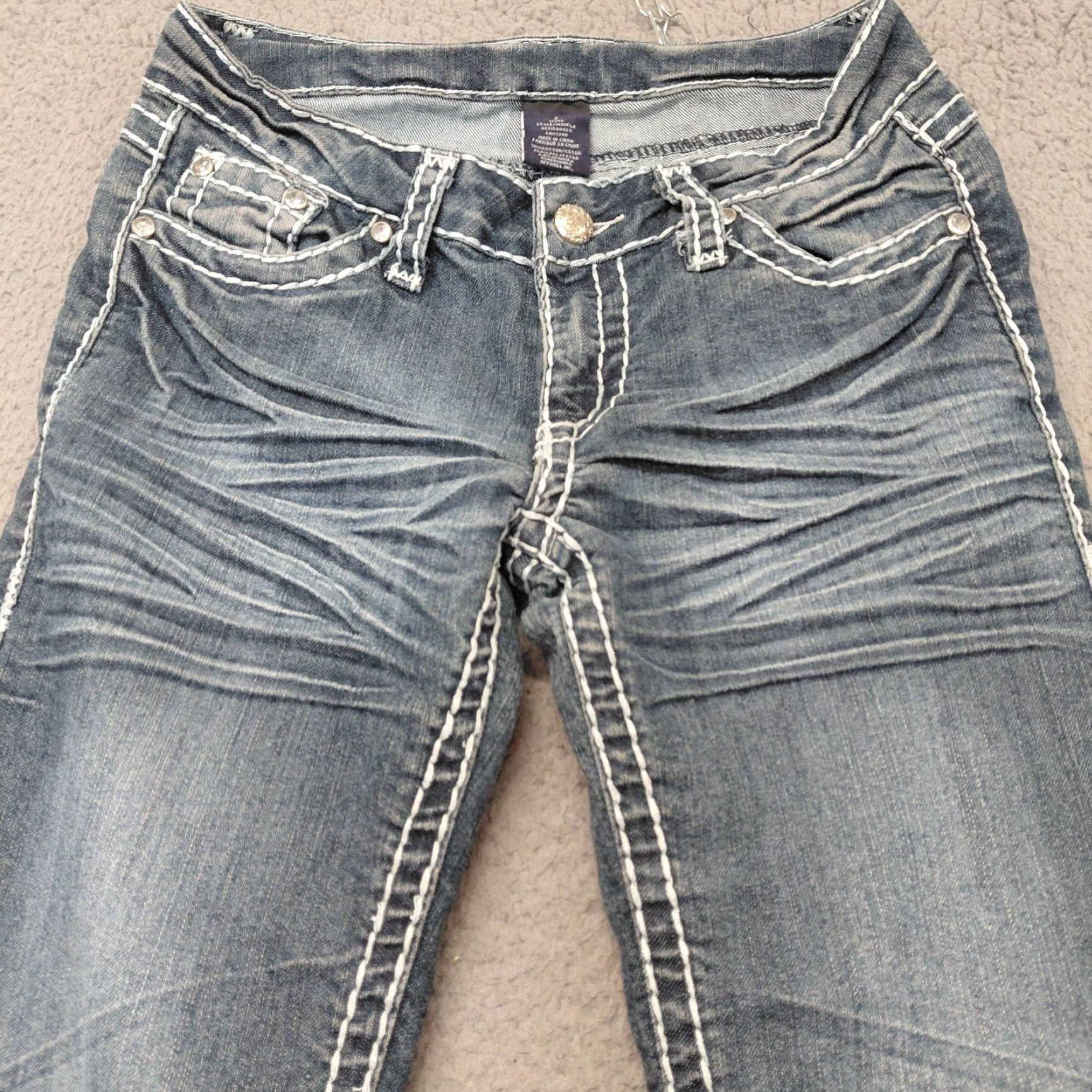 Miss Me Unbranded Signature Jeans Women's Size 4 Straight Embroidered Studded Mid Rise Dark Blue Jeans Ladies Women's 4 Pockets Distressed Bling Size 27" / US 4 / IT 40 - 3 Thumbnail