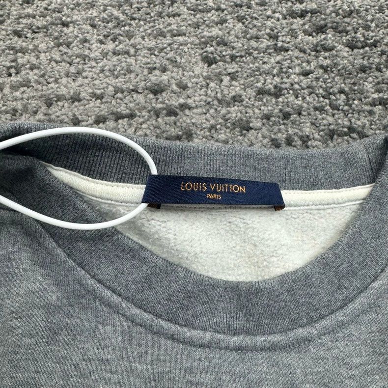 Louis Vuitton Louis Vuitton Twisted Letter LOGO Sweatshirt Size US S / EU 44-46 / 1 - 3 Thumbnail