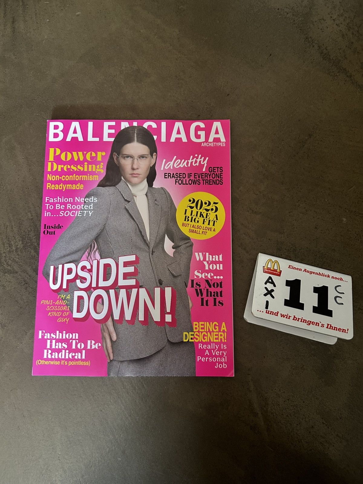 限定品 Balenciaga Architypes Magazine 雑誌 Balenciaga Architypes Magazine （非売品） - メルカリ
