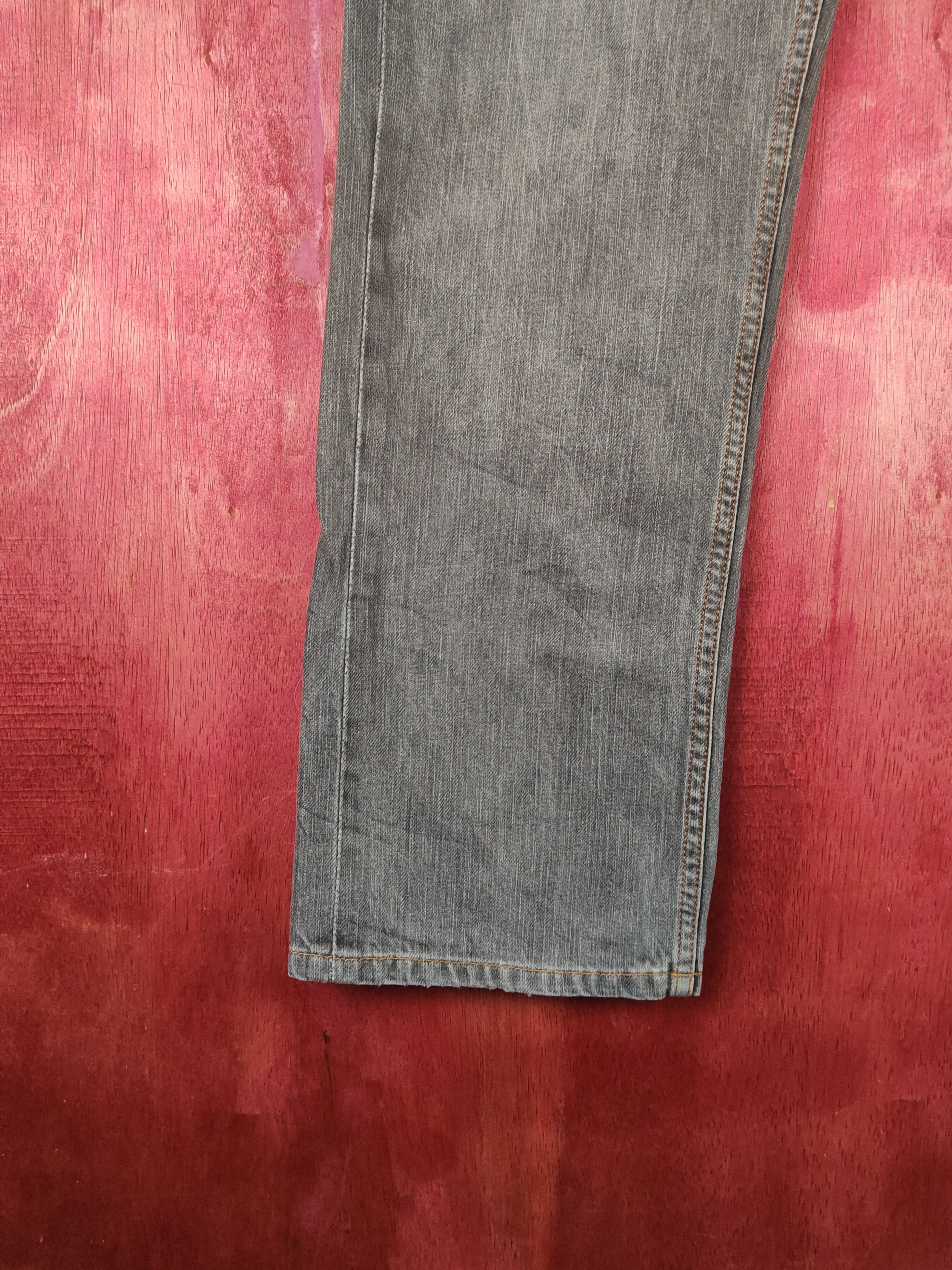 Japanese Brand Uniqlo Dark Gray Faded Distressed Ripped Jeans #S2317 Size US 31 - 4 Thumbnail