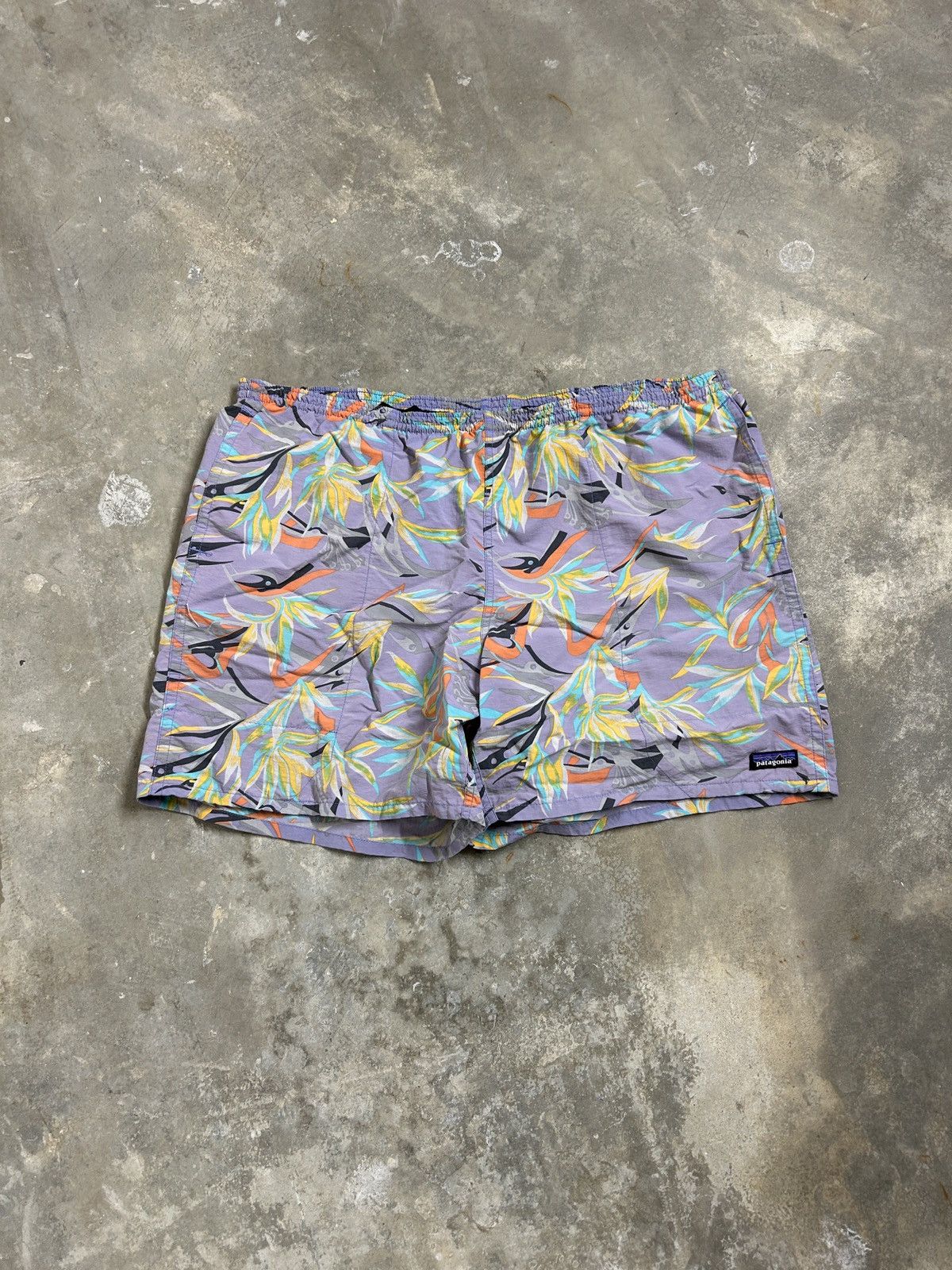 Patagonia Patagonia Floral Retro Styled Shorts Size US 40 / EU 56 - 1 Thumbnail