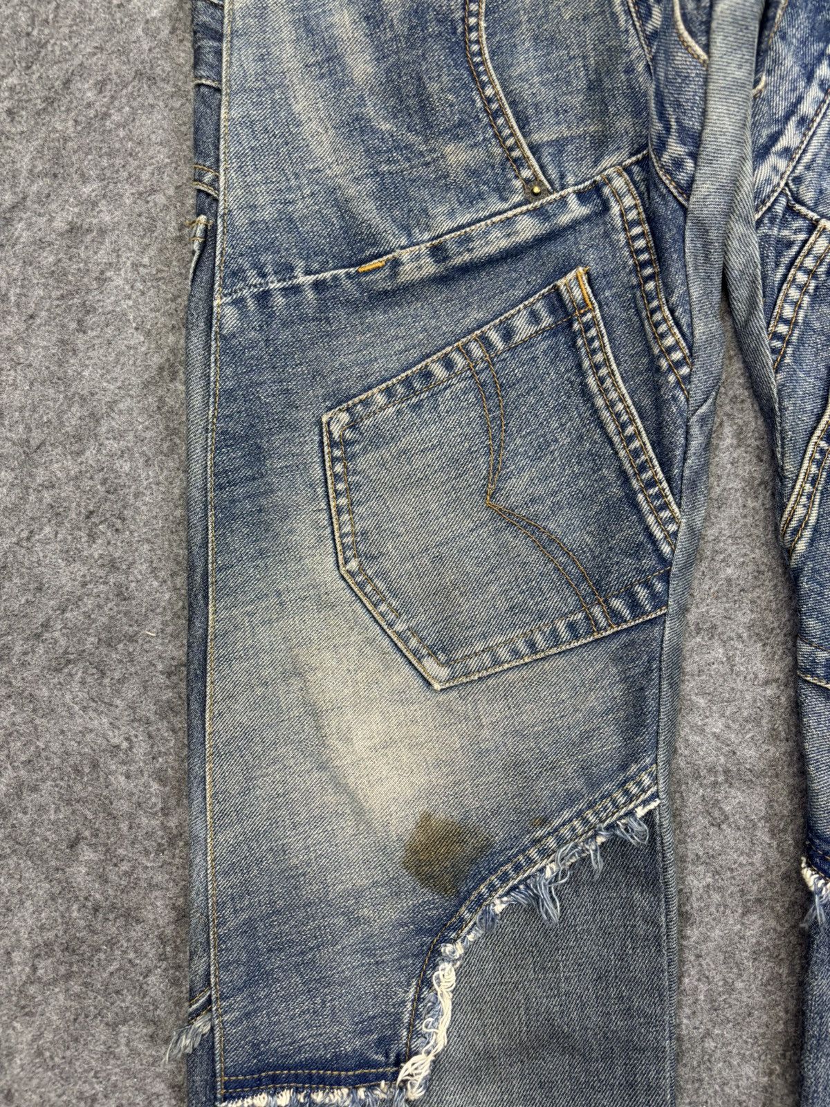 20471120 Archival AW2000 20471120 PAPER RECYCLED DENIM F773 Size US 32 / EU 48 - 8 Thumbnail